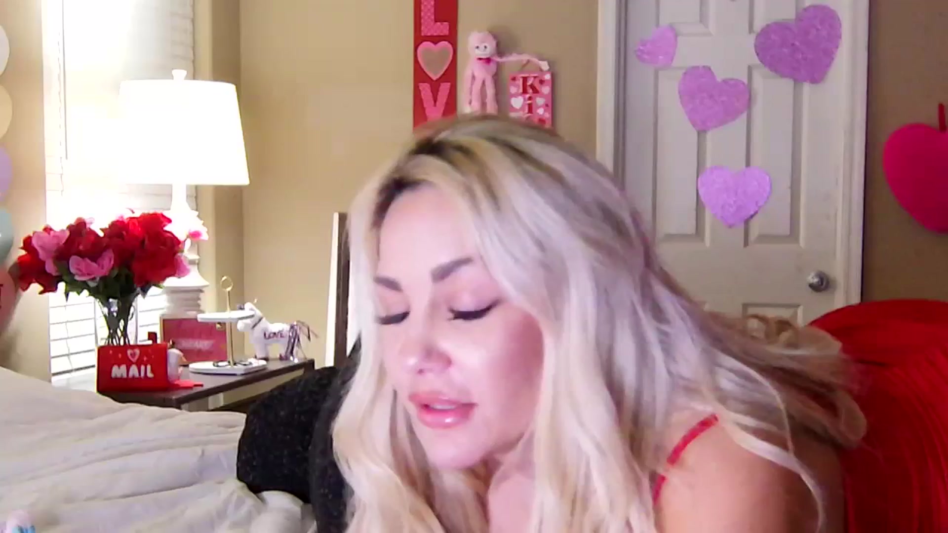 Gallery image thumbnail from Cherxoxo's myfreecams stream on, 02/10/2024, 08:34 image 20 of 20