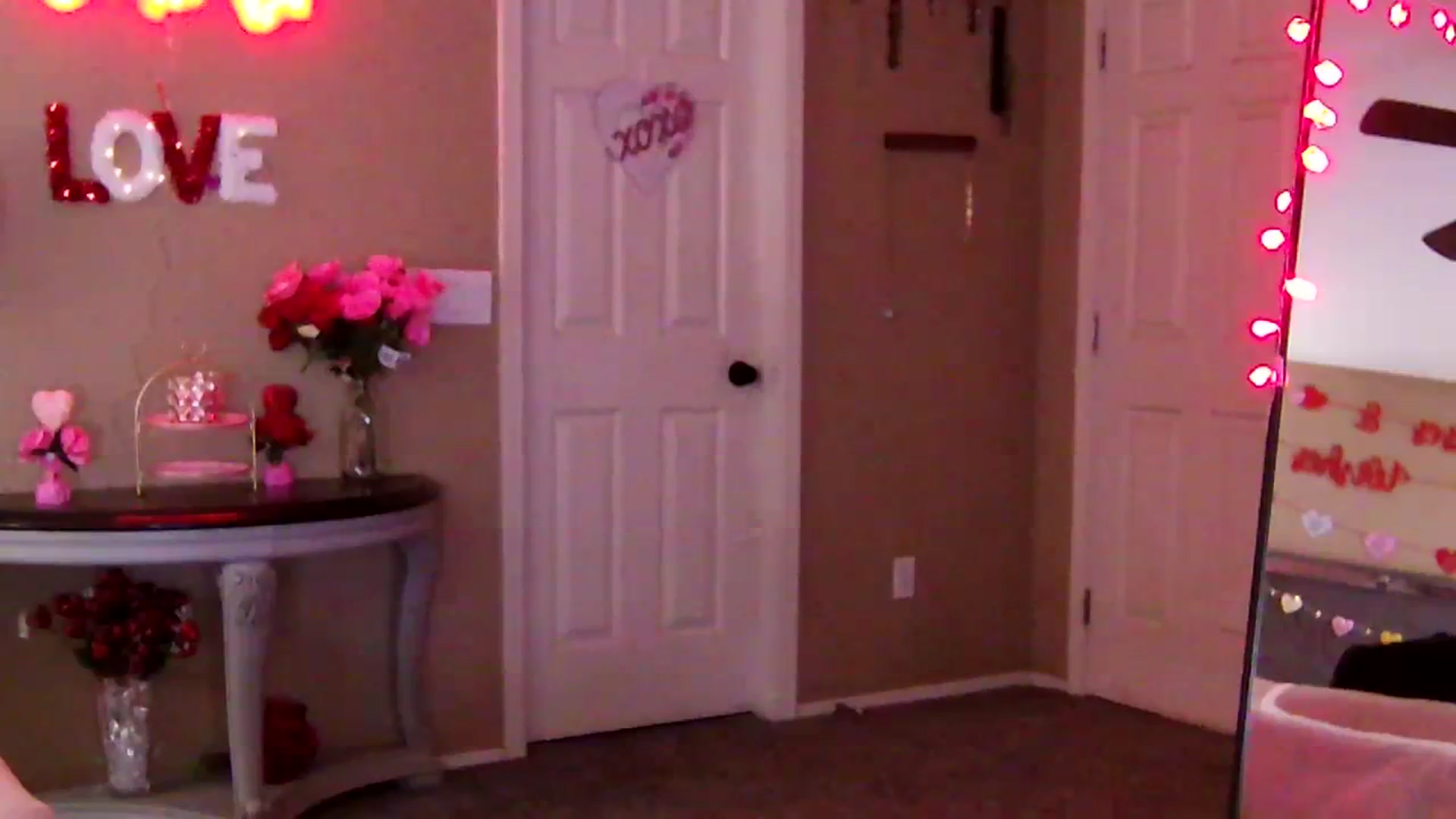 Gallery image thumbnail from Cherxoxo's myfreecams stream on, 02/10/2024, 08:34 image 2 of 20