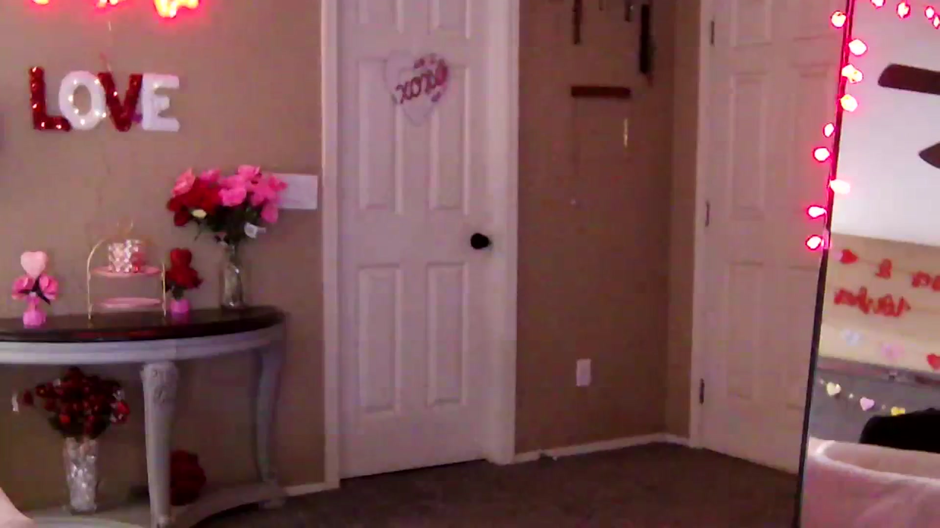 Gallery image thumbnail from Cherxoxo's myfreecams stream on, 02/10/2024, 08:34 image 8 of 20