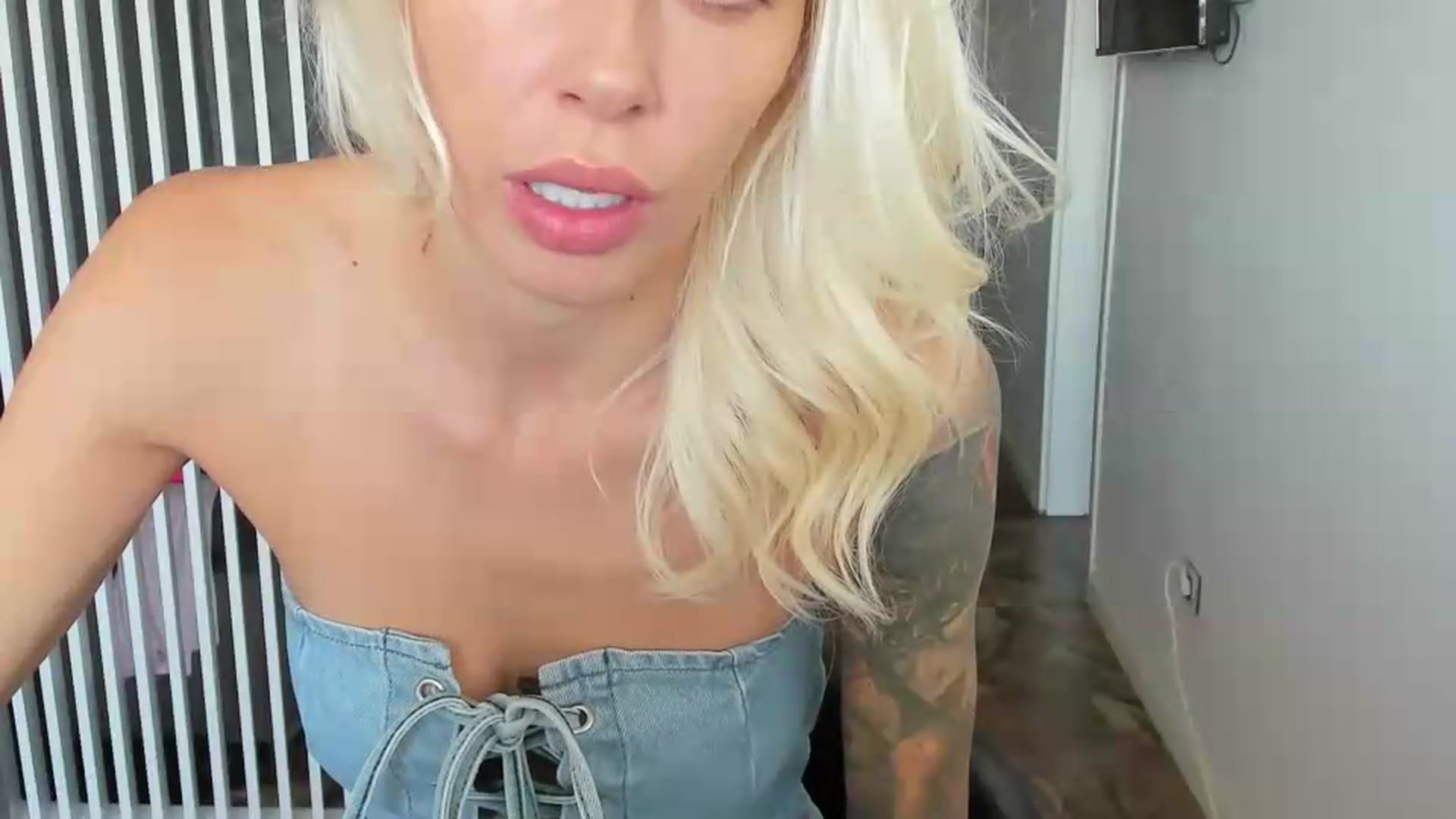Gallery image thumbnail from CherylAnais's myfreecams stream on, 09/28/2026, 10:59 image 5 of 20
