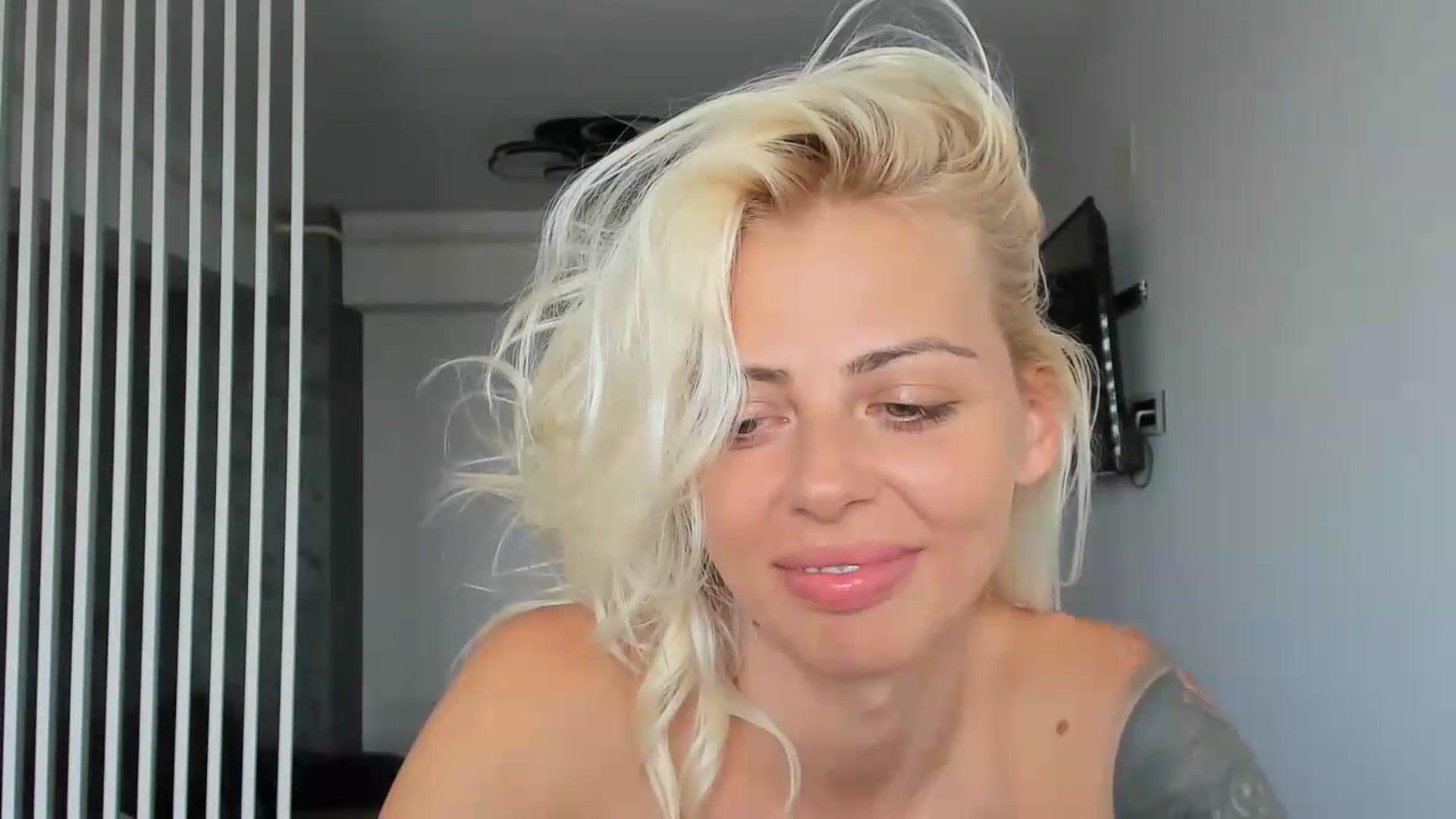 Gallery image thumbnail from CherylAnais's myfreecams stream on, 09/28/2026, 13:43 image 9 of 20