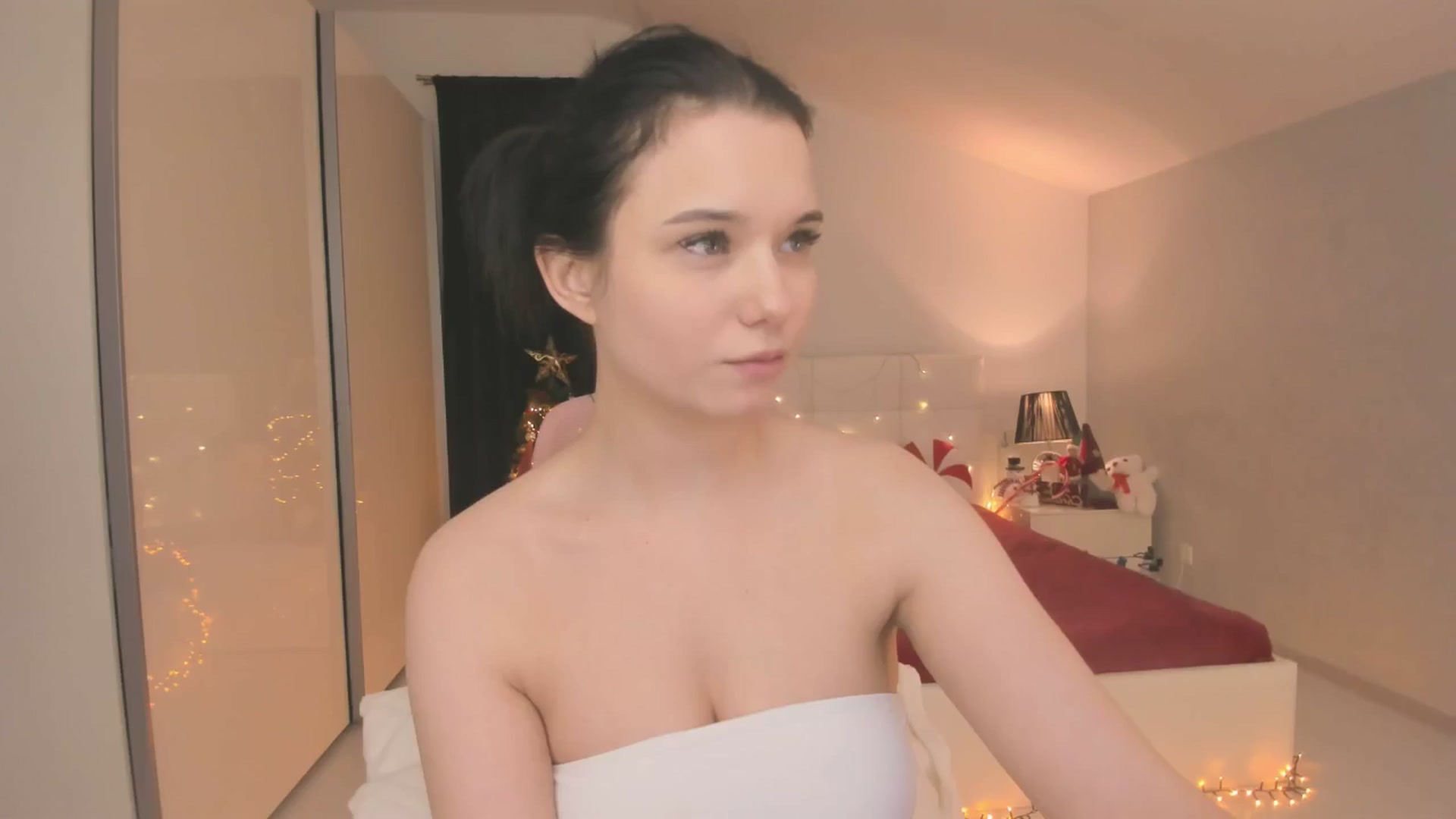 Gallery image thumbnail from CheshireX's myfreecams stream on, 12/17/2025, 06:09 image 5 of 20