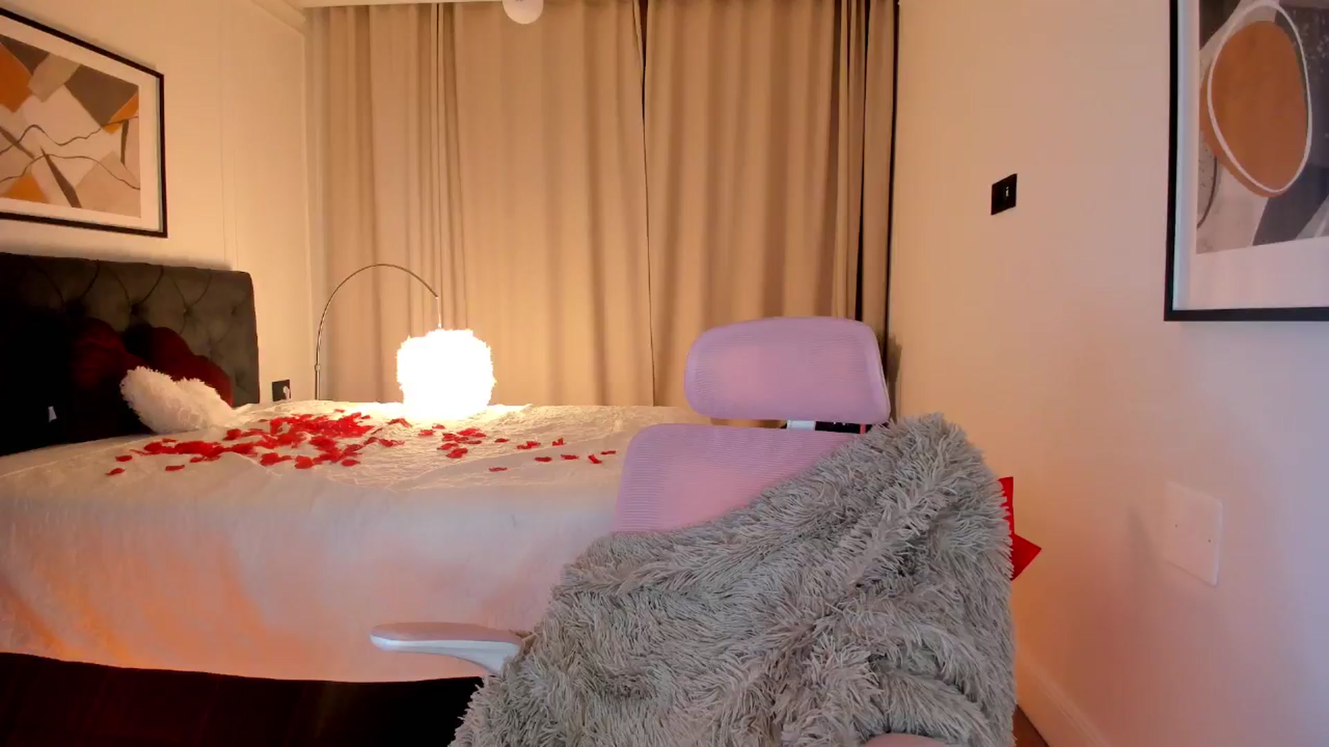 Gallery image thumbnail from CheshireX's myfreecams stream on, 02/16/2026, 05:23 image 3 of 20