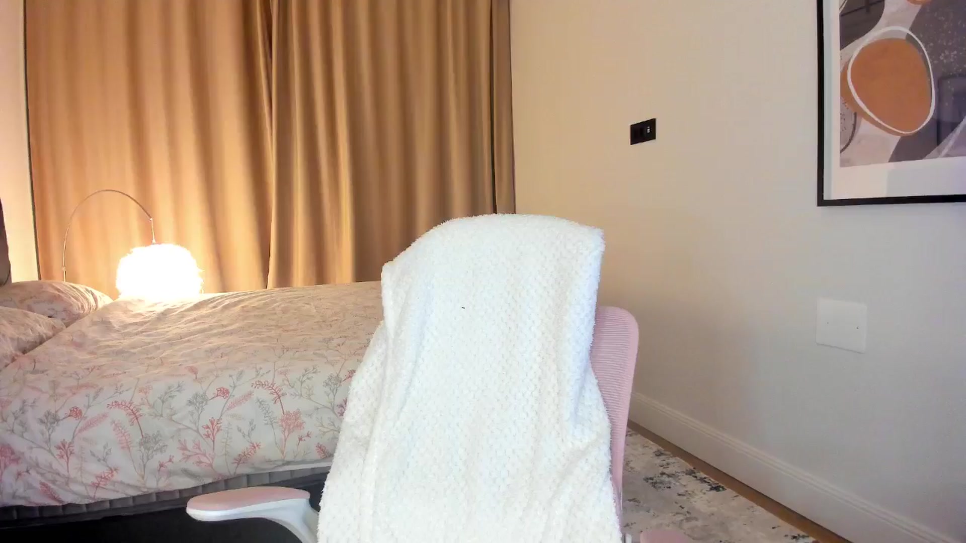 Gallery image thumbnail from CheshireX's myfreecams stream on, 04/01/2026, 24:02 image 14 of 20