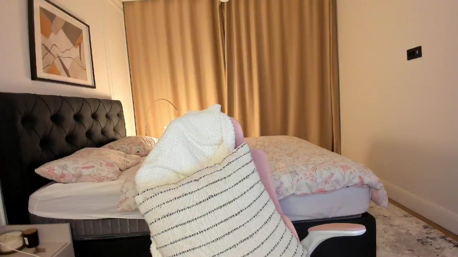 Gallery image thumbnail from CheshireX's myfreecams stream on, 04/02/2026, 03:19 image 3 of 20