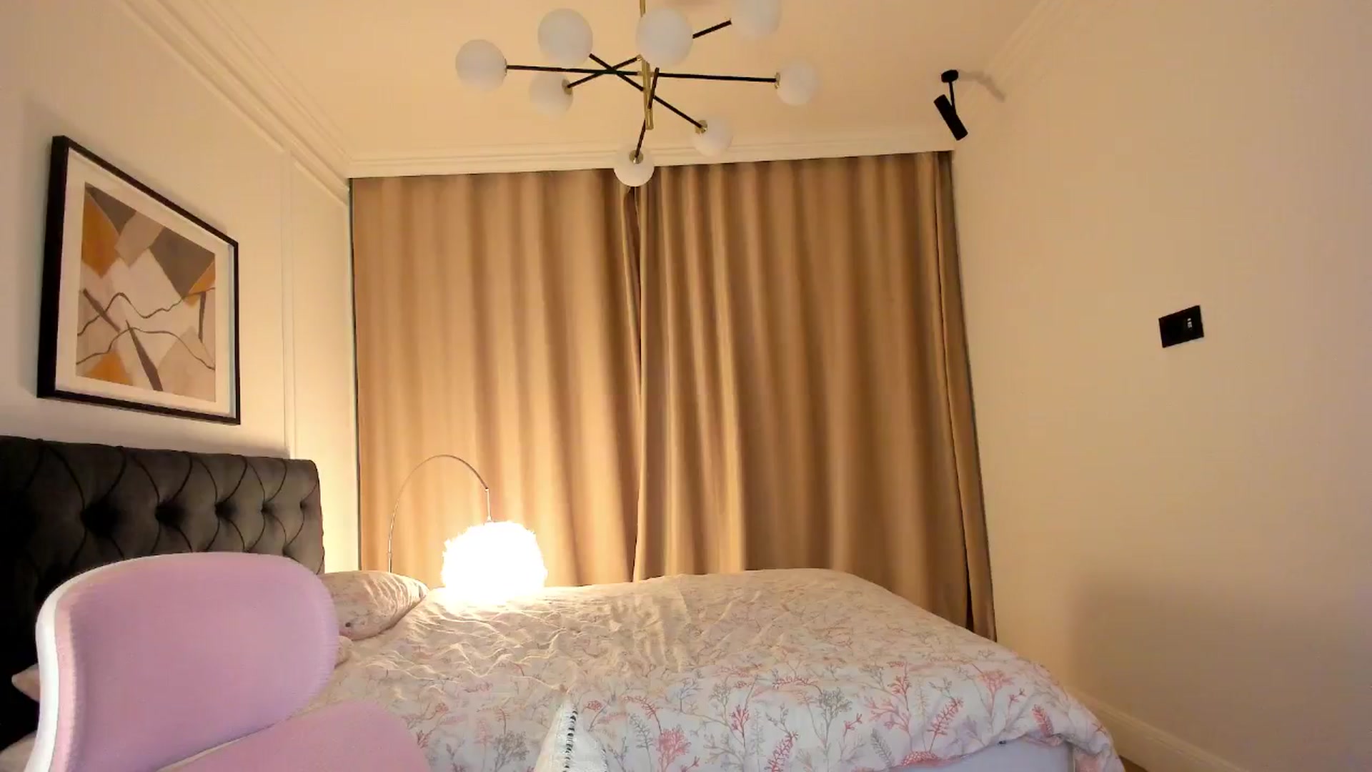 Gallery image thumbnail from CheshireX's myfreecams stream on, 04/02/2026, 03:19 image 14 of 20