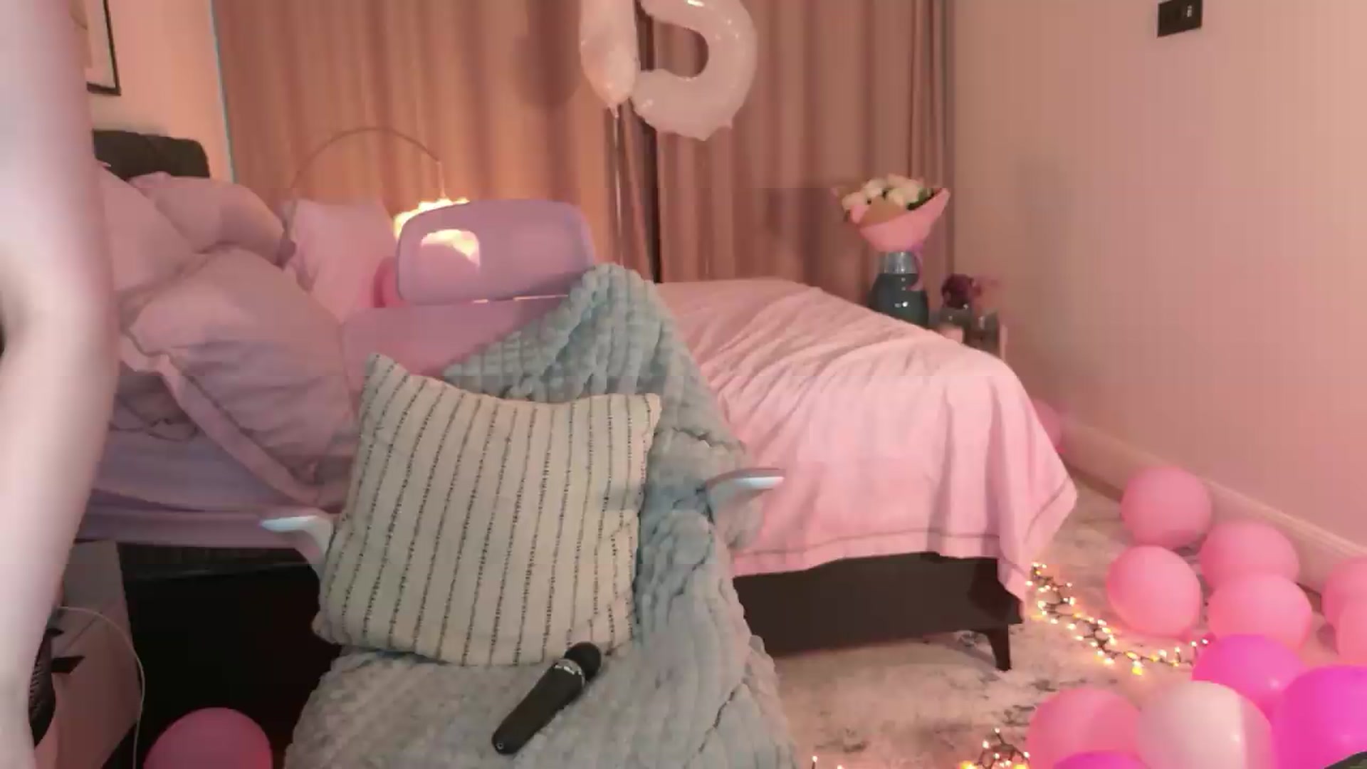 Gallery image thumbnail from CheshireX's myfreecams stream on, 06/24/2026, 05:32 image 5 of 20