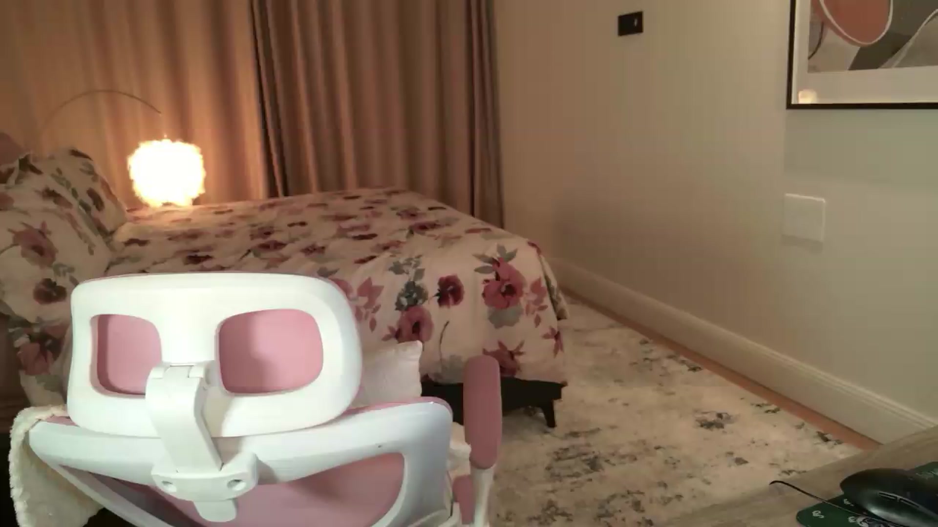 Gallery image thumbnail from CheshireX's myfreecams stream on, 07/19/2026, 24:01 image 18 of 20