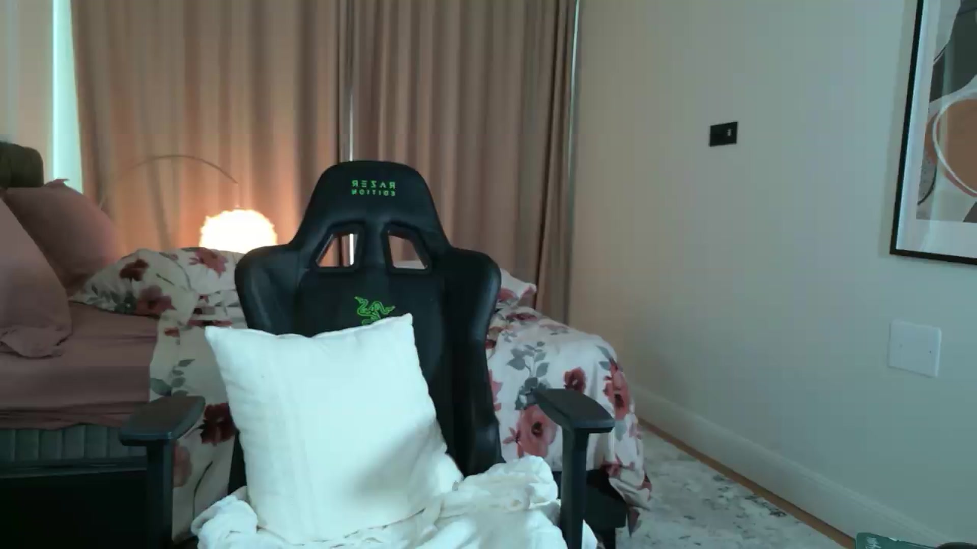 Gallery image thumbnail from CheshireX's myfreecams stream on, 08/24/2026, 07:05 image 1 of 20