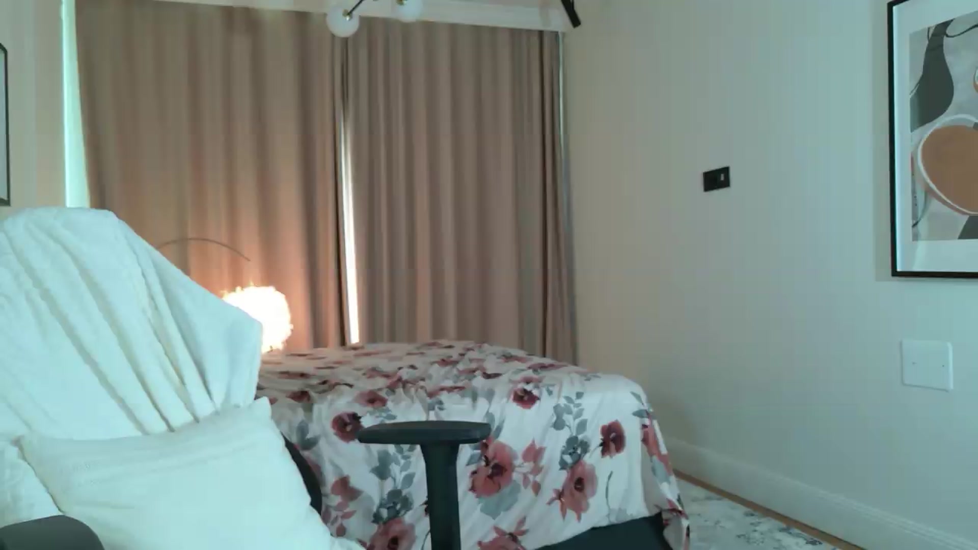 Gallery image thumbnail from CheshireX's myfreecams stream on, 09/02/2026, 06:37 image 9 of 20