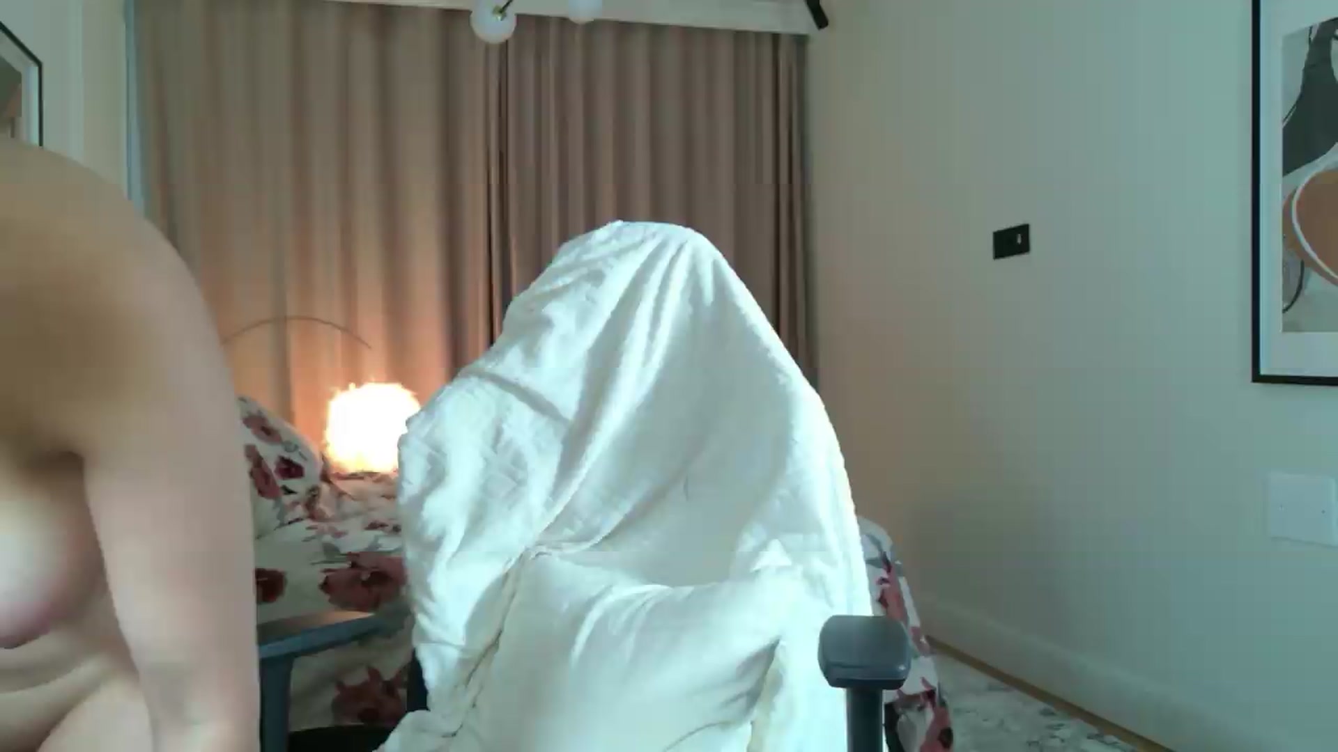 Gallery image thumbnail from CheshireX's myfreecams stream on, 09/04/2026, 04:44 image 1 of 20