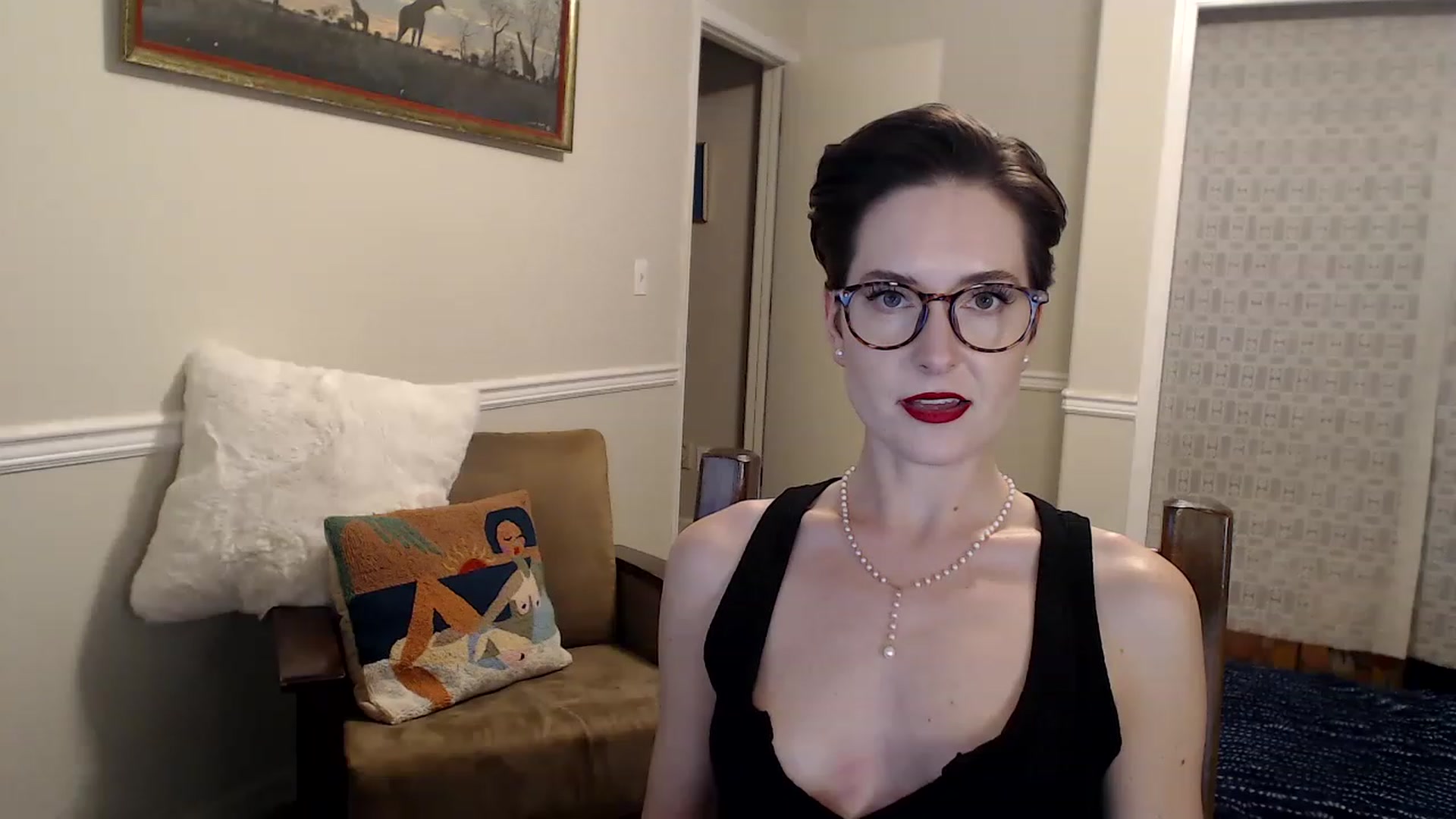 Gallery image thumbnail from CheyenneCam's myfreecams stream on, 12/08/2022, 23:43 image 5 of 20