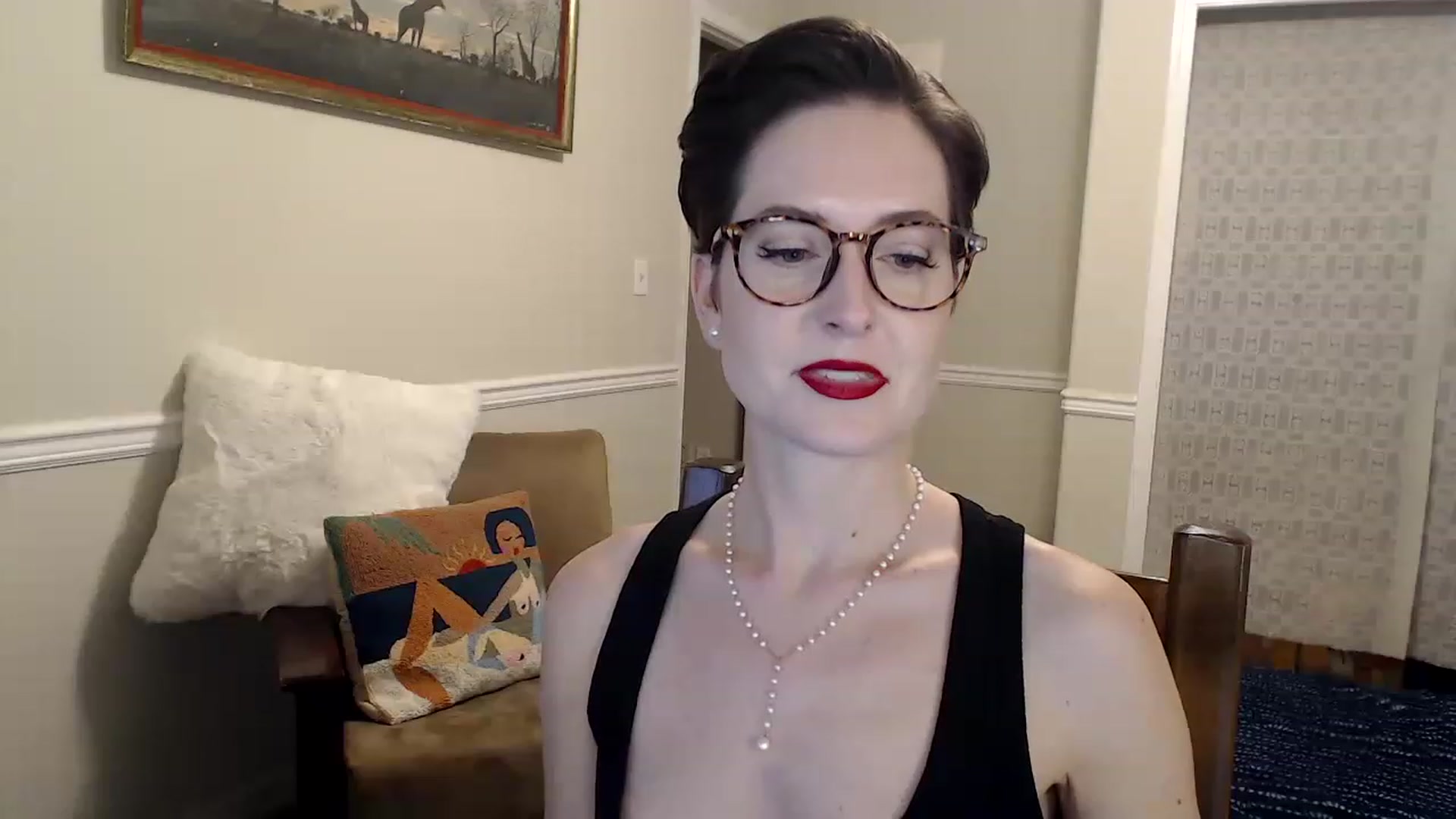 Gallery image thumbnail from CheyenneCam's myfreecams stream on, 12/08/2022, 23:43 image 2 of 20