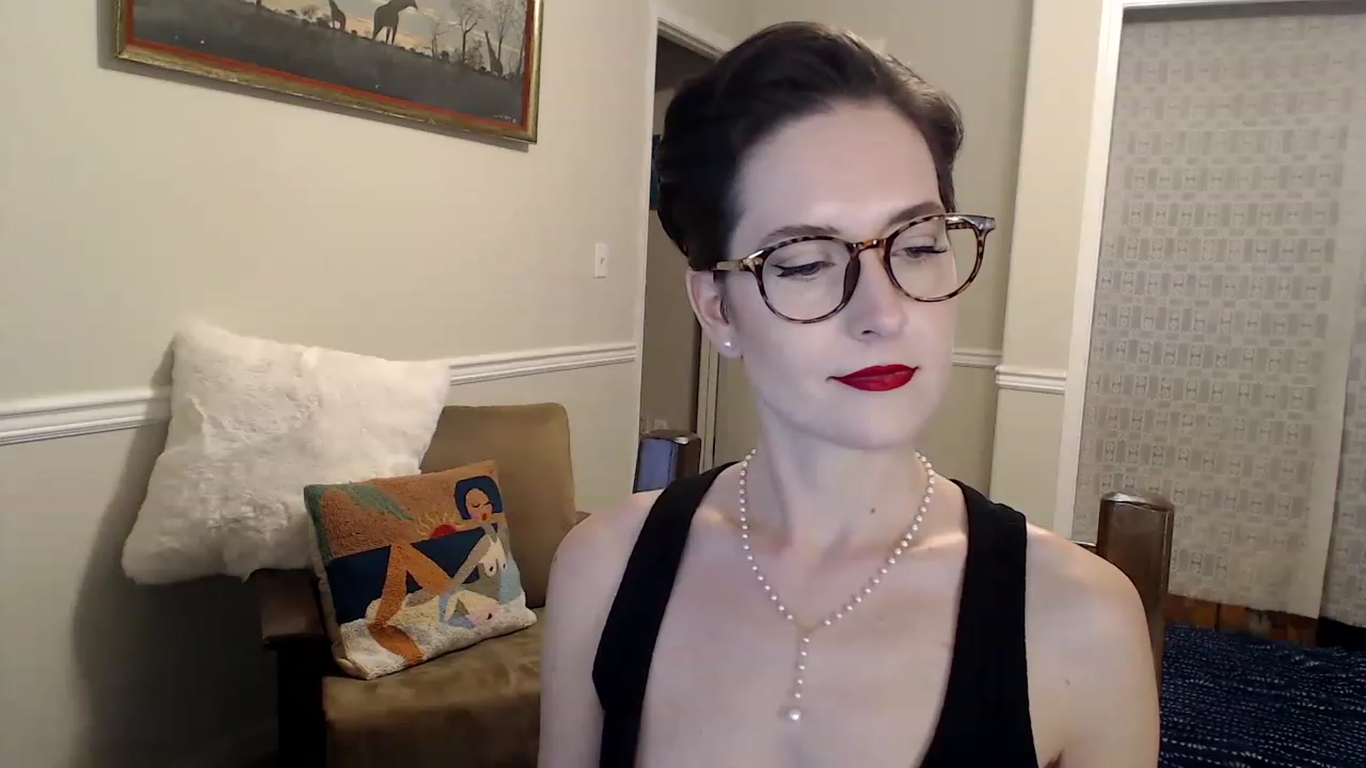 Gallery image thumbnail from CheyenneCam's myfreecams stream on, 12/08/2022, 23:43 image 1 of 20