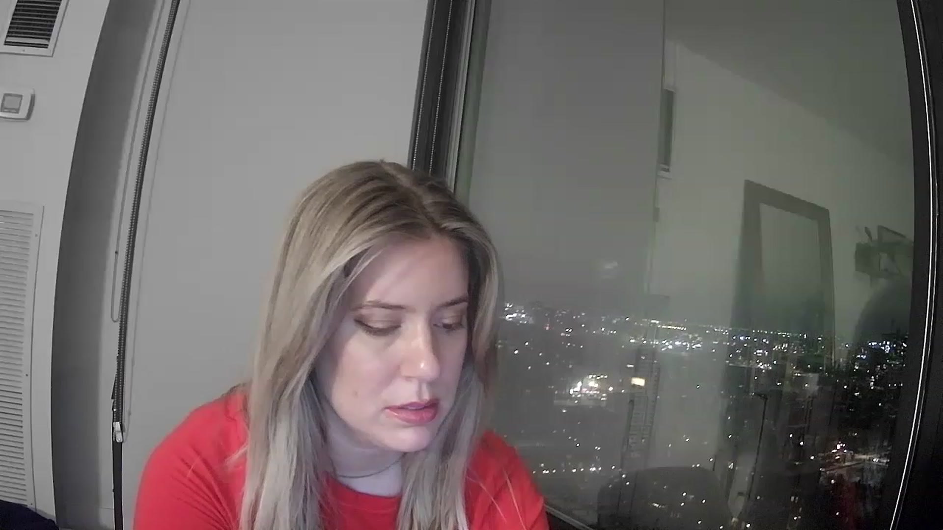 Gallery image thumbnail from ChiTownShell's myfreecams stream on, 12/17/2022, 23:30 image 18 of 20