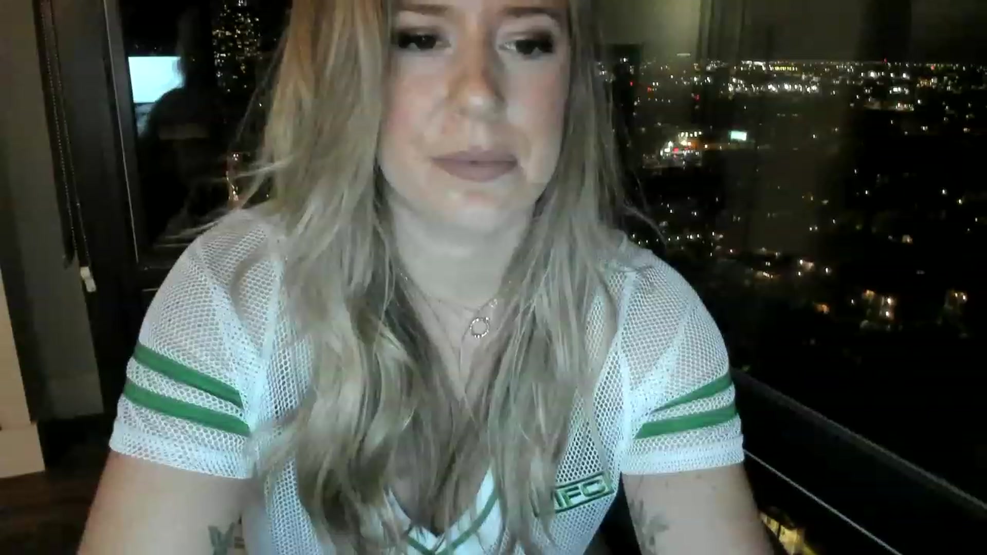 Gallery image thumbnail from ChiTownShell's myfreecams stream on, 04/23/2023, 01:54 image 17 of 20