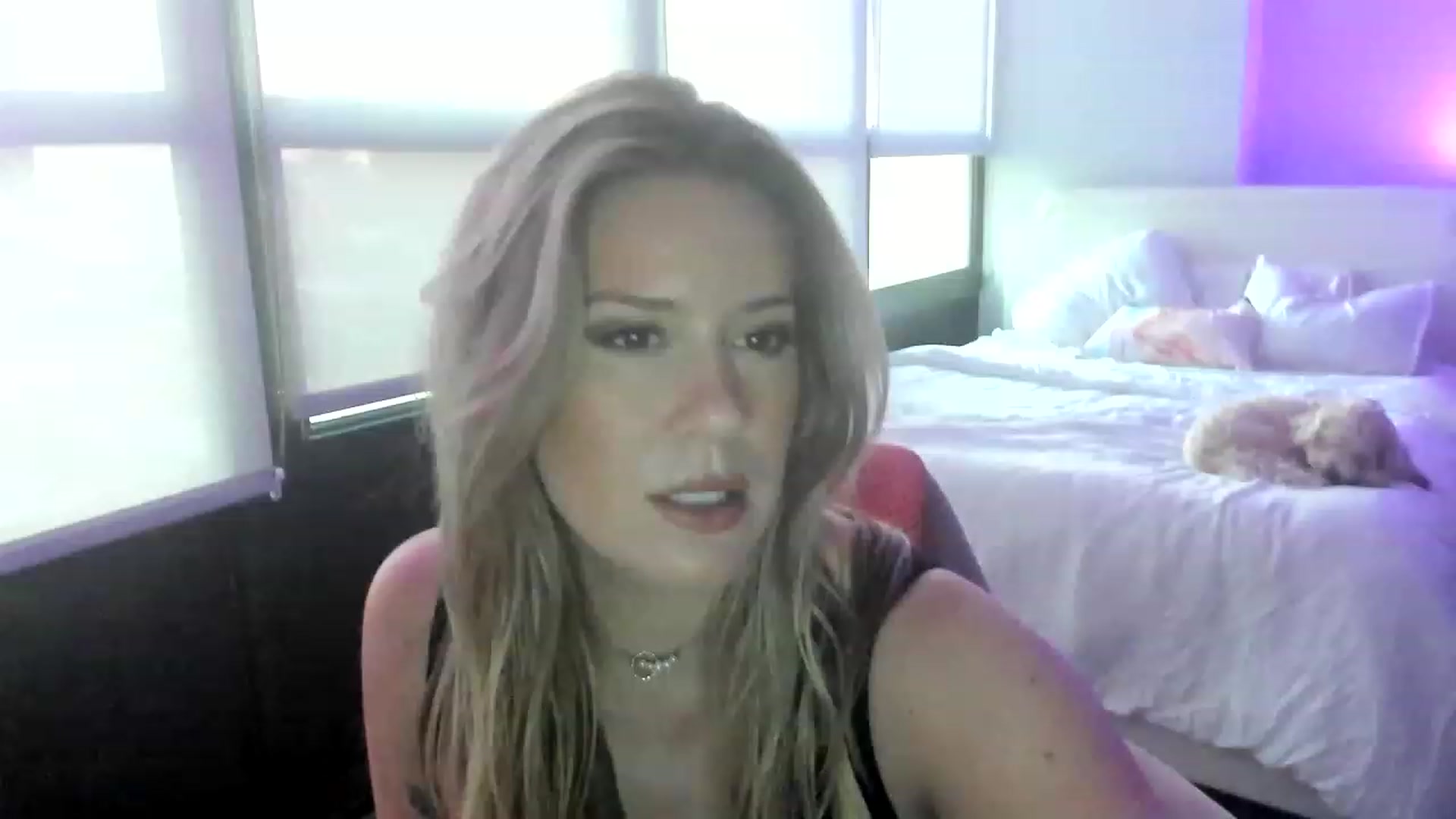 Gallery image thumbnail from ChiTownShell's myfreecams stream on, 06/01/2023, 24:59 image 16 of 20