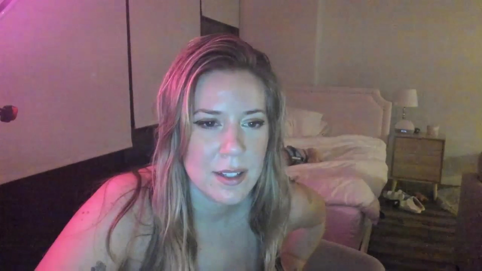 Gallery image thumbnail from ChiTown_777's myfreecams stream on, 07/18/2023, 04:16 image 20 of 20