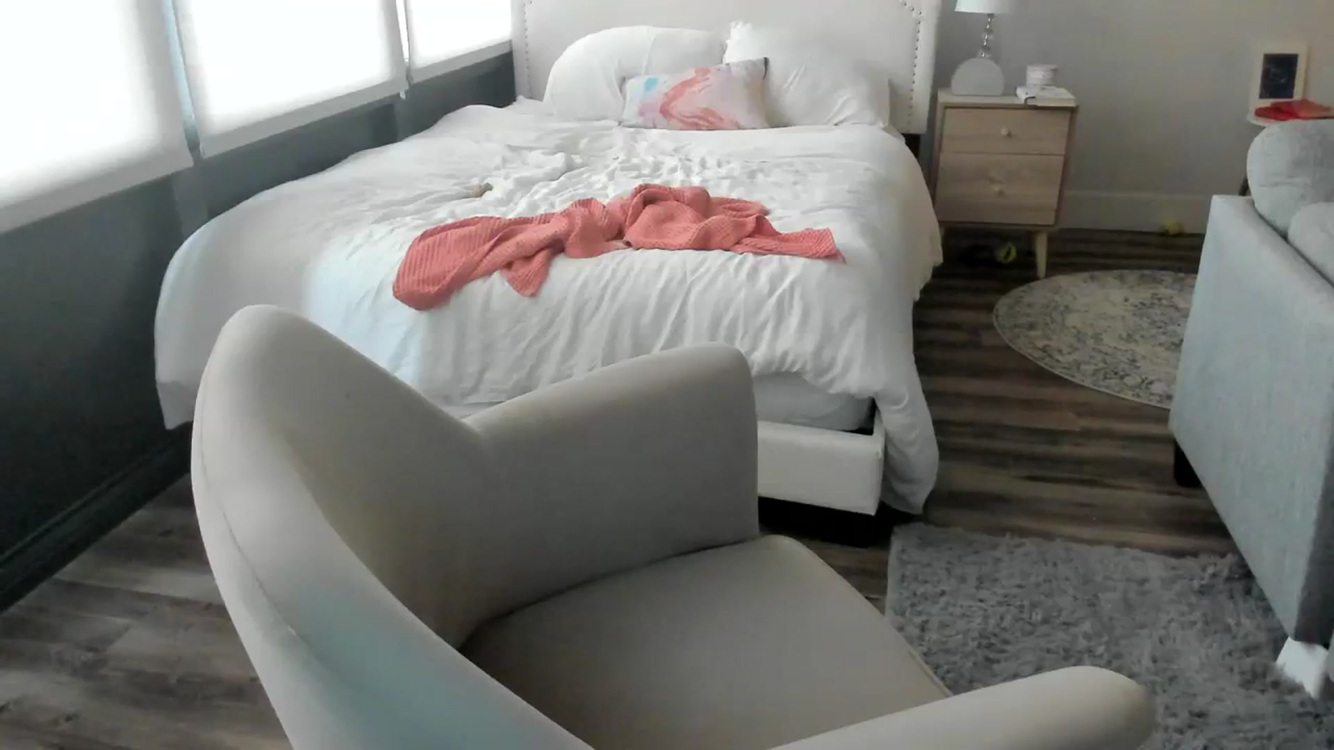 Gallery image thumbnail from ChiTown_777's myfreecams stream on, 08/06/2023, 23:23 image 17 of 20