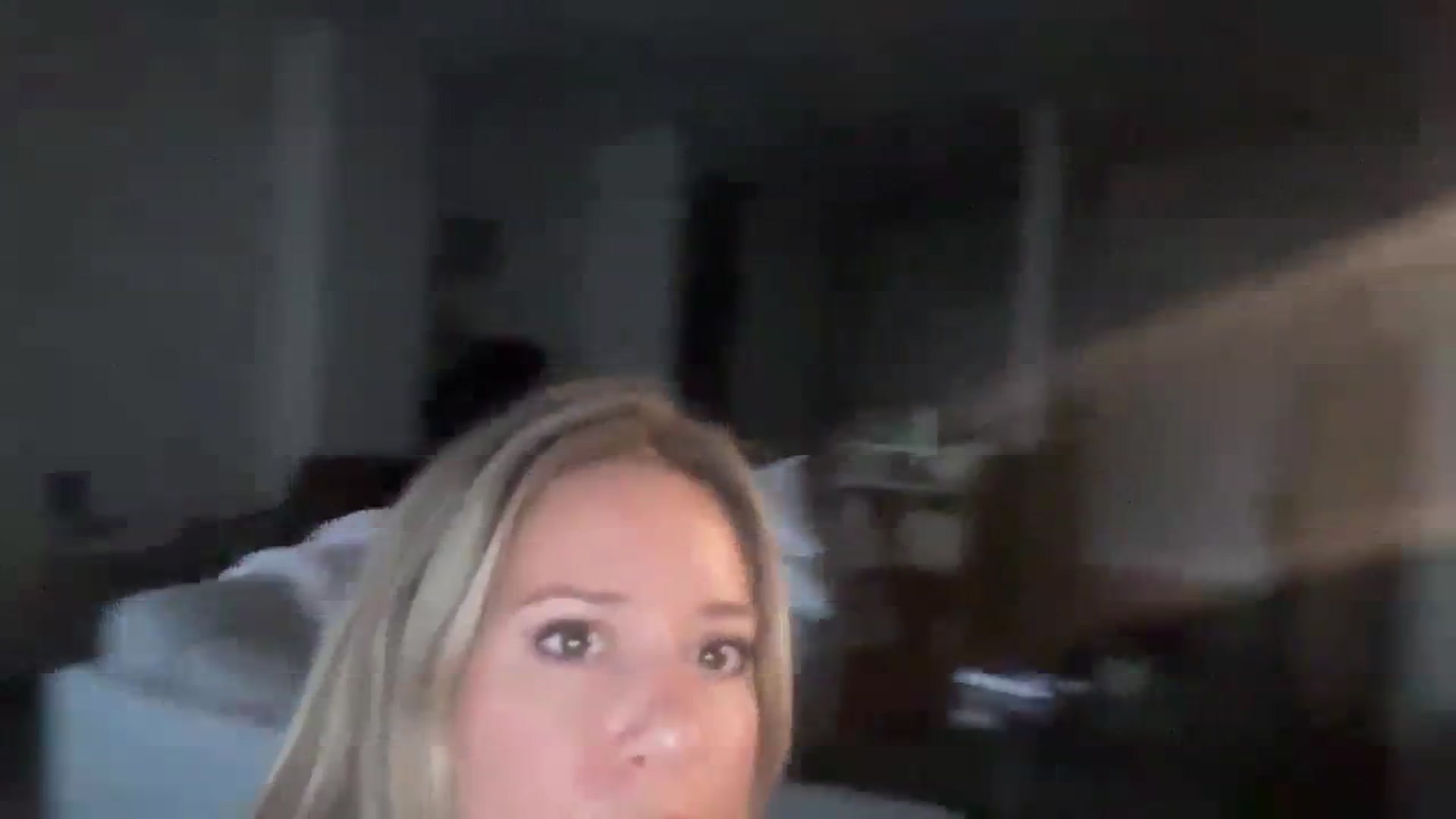 Gallery image thumbnail from ChiTown_777's myfreecams stream on, 10/08/2023, 22:54 image 16 of 20