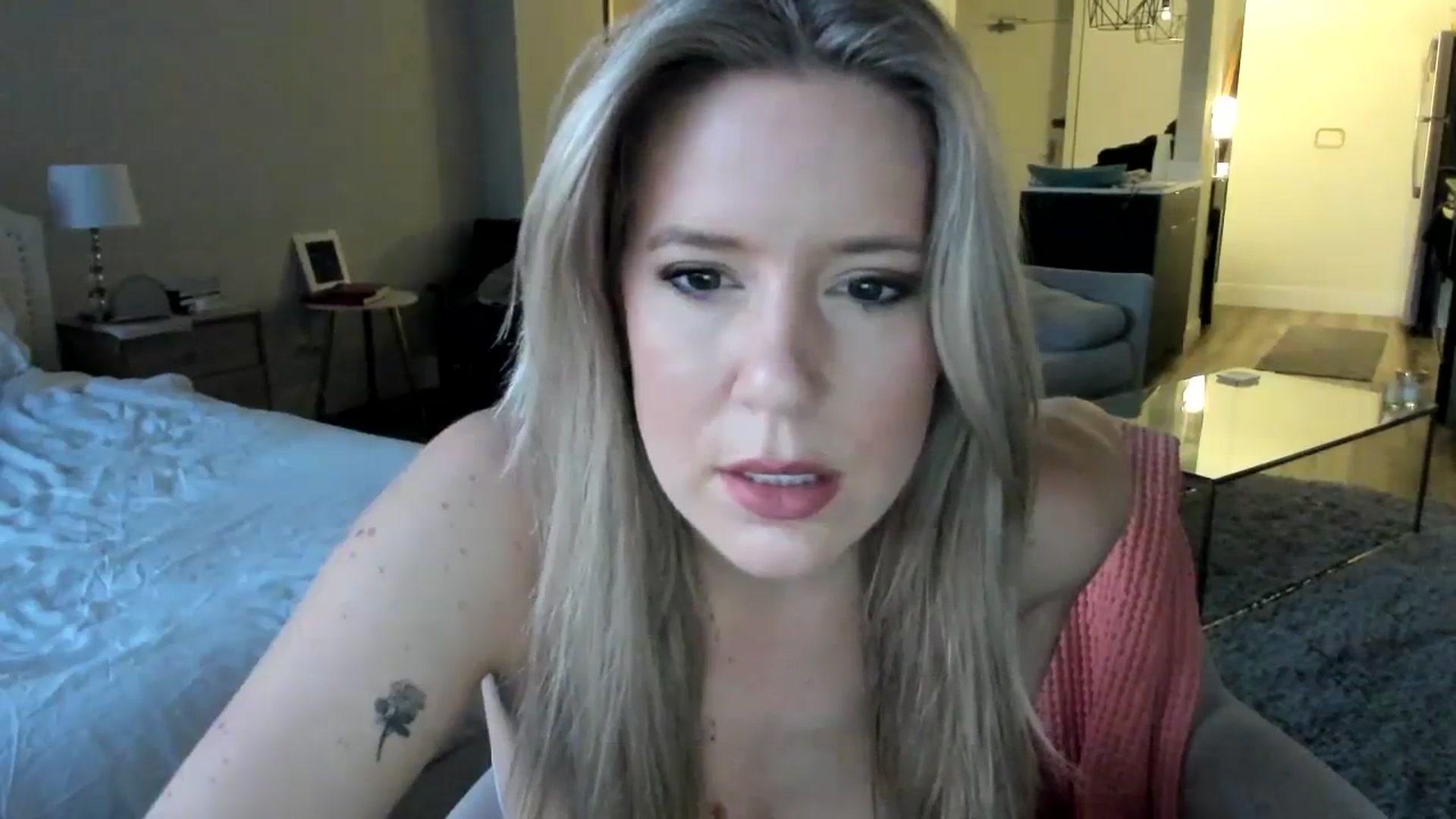 Gallery image thumbnail from ChiTown_777's myfreecams stream on, 12/11/2023, 23:09 image 3 of 20