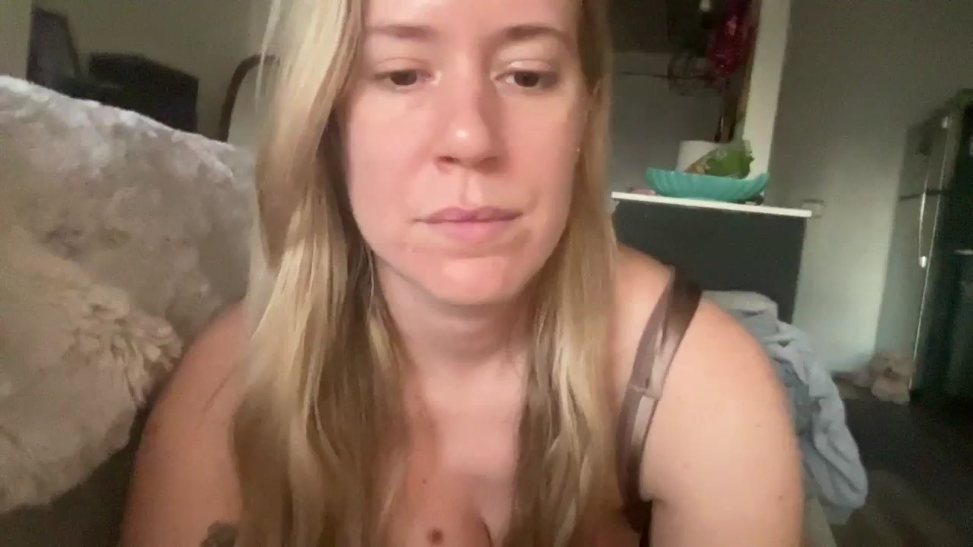 Gallery image thumbnail from ChiTown_777's myfreecams stream on, 02/24/2024, 23:30 image 1 of 20