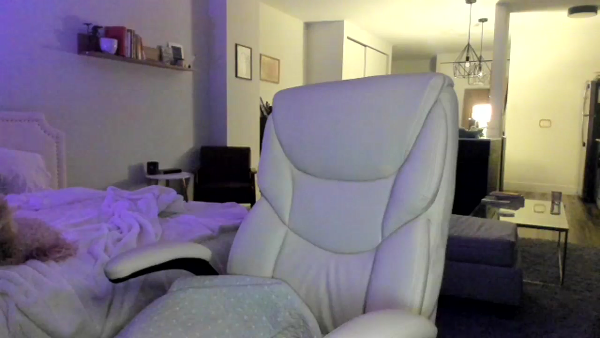 Gallery image thumbnail from ChiTown_777's myfreecams stream on, 04/09/2024, 04:16 image 5 of 20