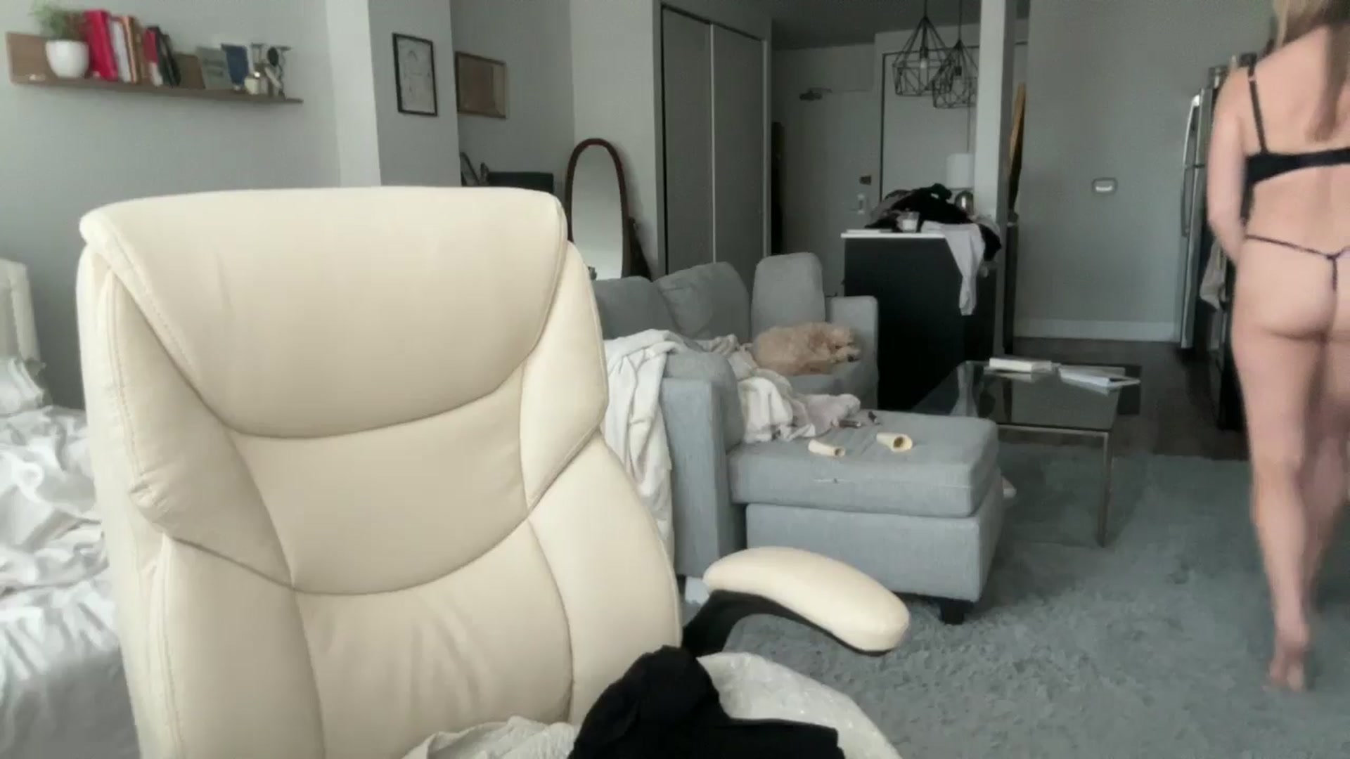 Gallery image thumbnail from ChiTown_777's myfreecams stream on, 05/06/2024, 18:57 image 9 of 20