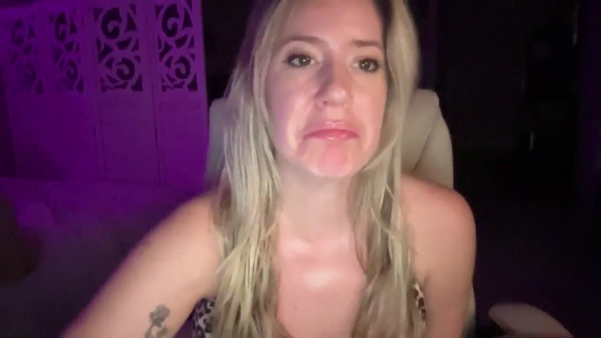 Gallery image thumbnail from ChiTown_777's myfreecams stream on, 05/26/2024, 03:19 image 11 of 20