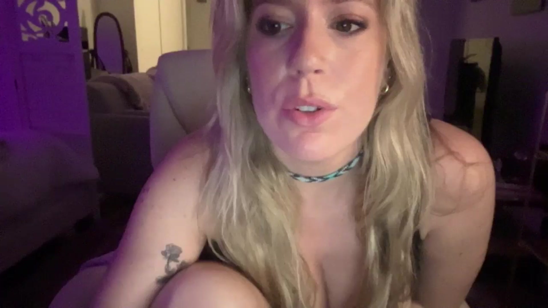 Gallery image thumbnail from ChiTown_777's myfreecams stream on, 06/03/2024, 04:31 image 20 of 20