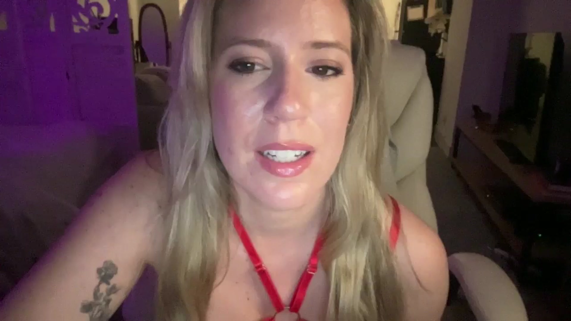 Gallery image thumbnail from ChiTown_777's myfreecams stream on, 06/04/2024, 04:02 image 7 of 20
