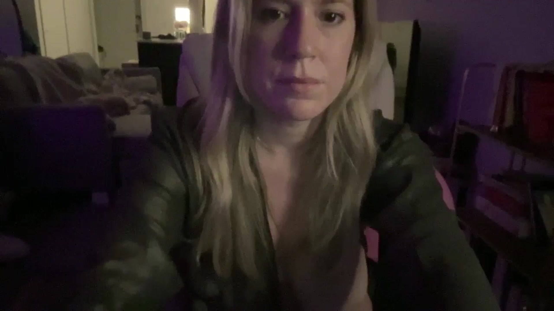 Gallery image thumbnail from ChiTown_777's myfreecams stream on, 06/10/2024, 05:11 image 11 of 20