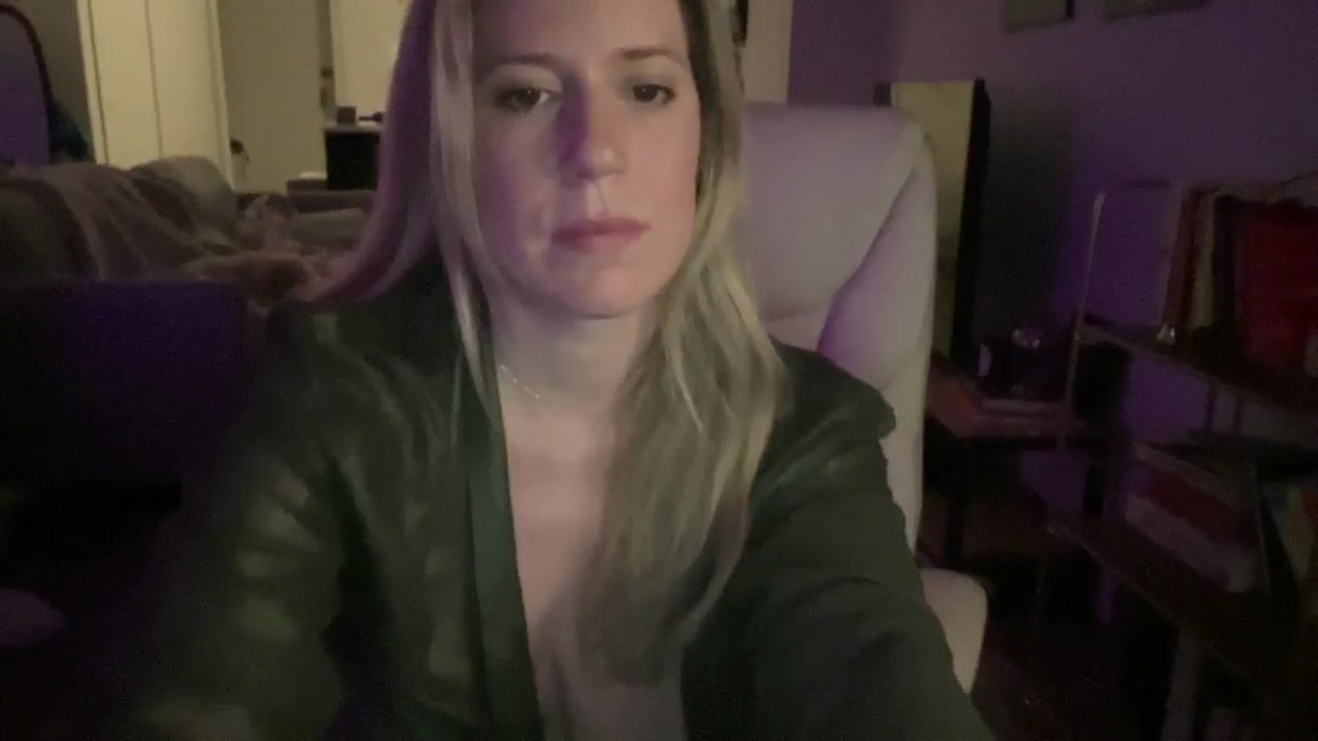 Gallery image thumbnail from ChiTown_777's myfreecams stream on, 06/10/2024, 05:11 image 10 of 20