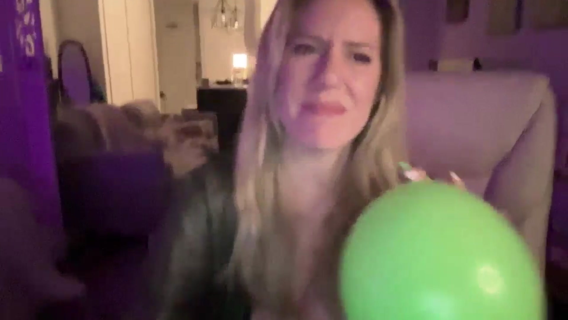 Gallery image thumbnail from ChiTown_777's myfreecams stream on, 06/10/2024, 05:11 image 17 of 20