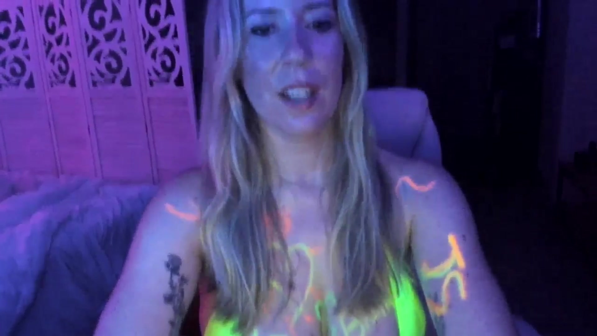Gallery image thumbnail from ChiTown_777's myfreecams stream on, 06/11/2024, 03:09 image 11 of 20