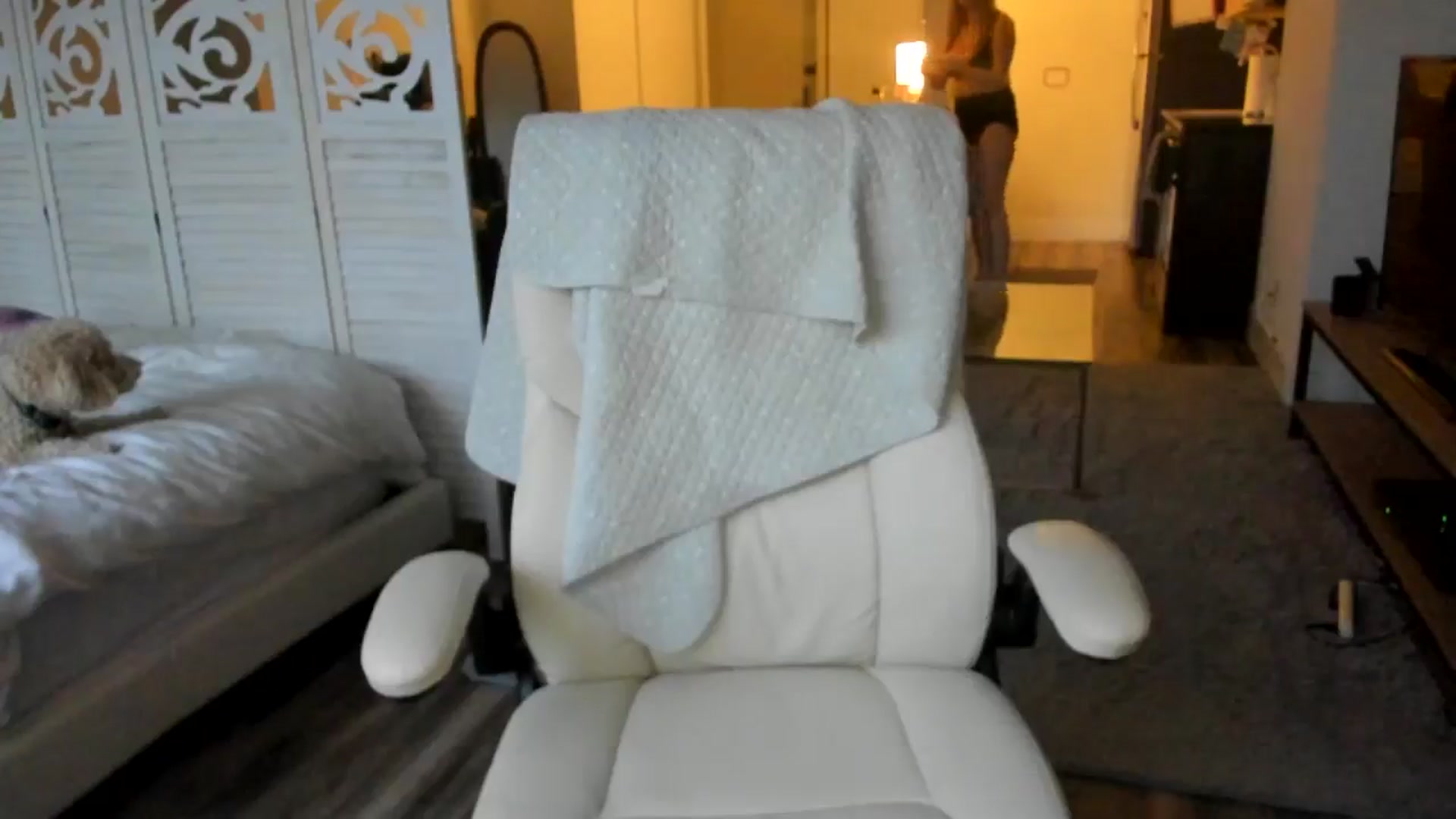 Gallery image thumbnail from ChiTown_777's myfreecams stream on, 06/26/2024, 01:33 image 6 of 20