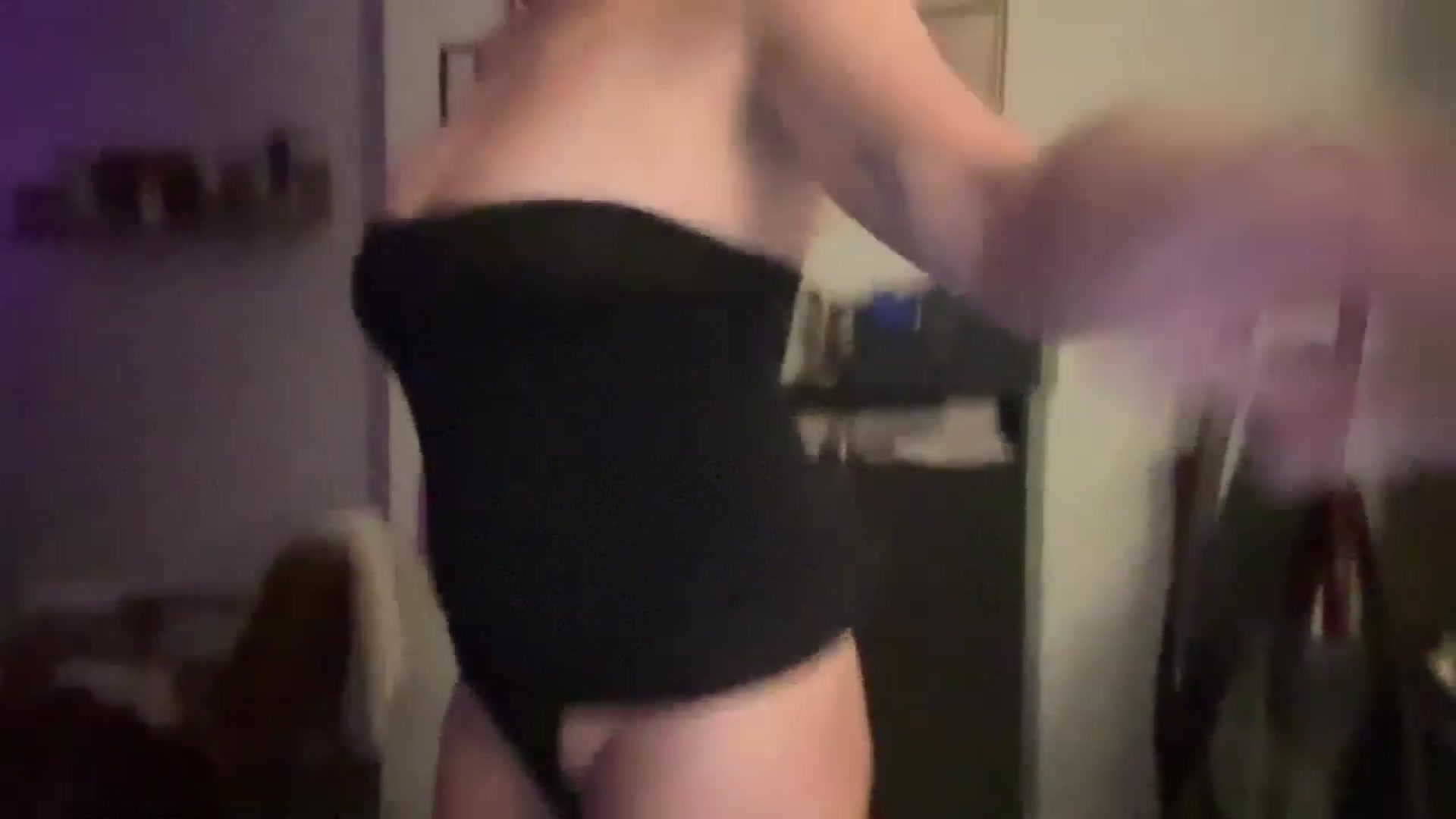 Gallery image thumbnail from ChiTown_777's myfreecams stream on, 07/27/2024, 04:55 image 13 of 20
