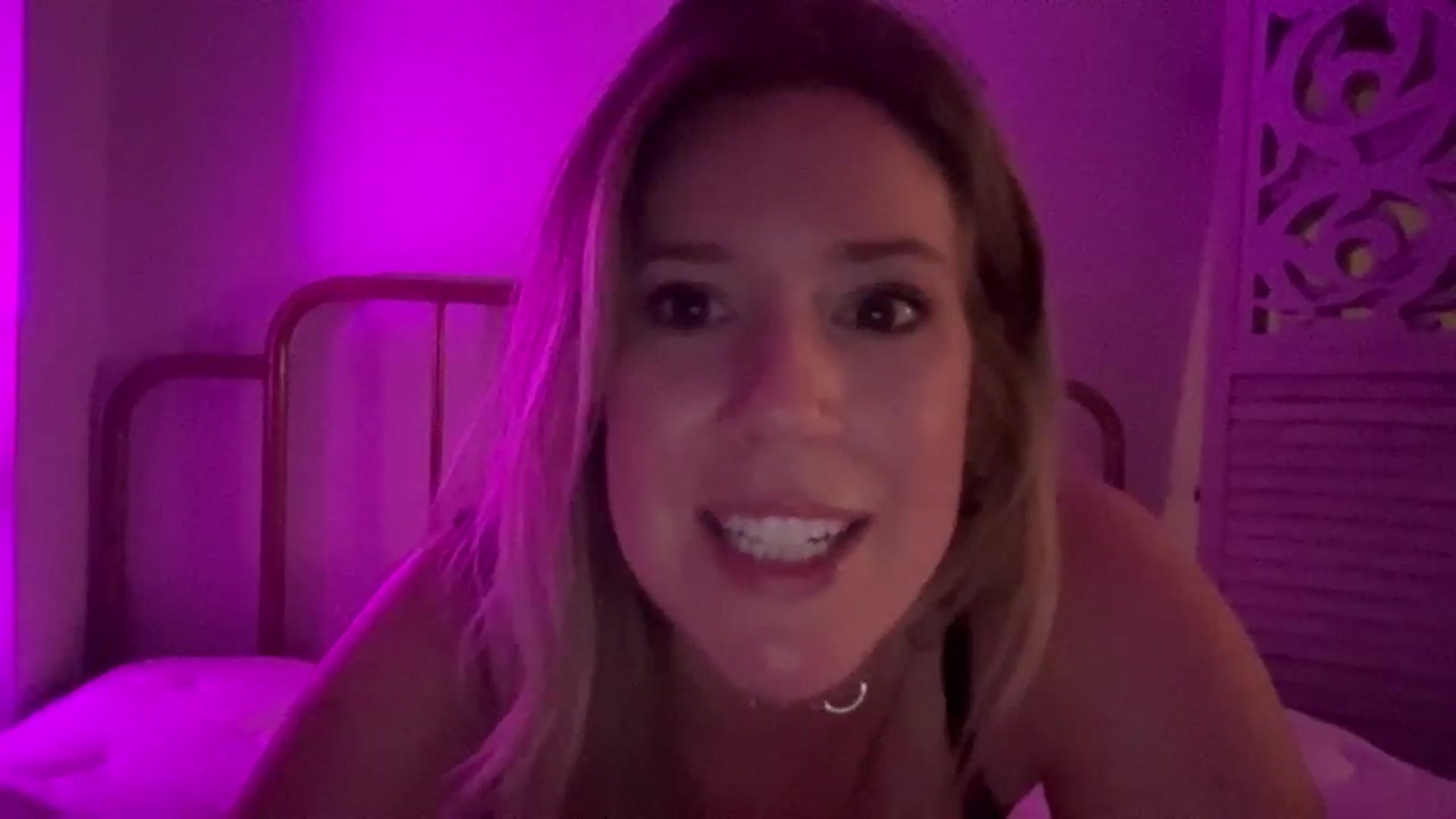 Gallery image thumbnail from ChiTown_777's myfreecams stream on, 09/03/2024, 03:57 image 3 of 20