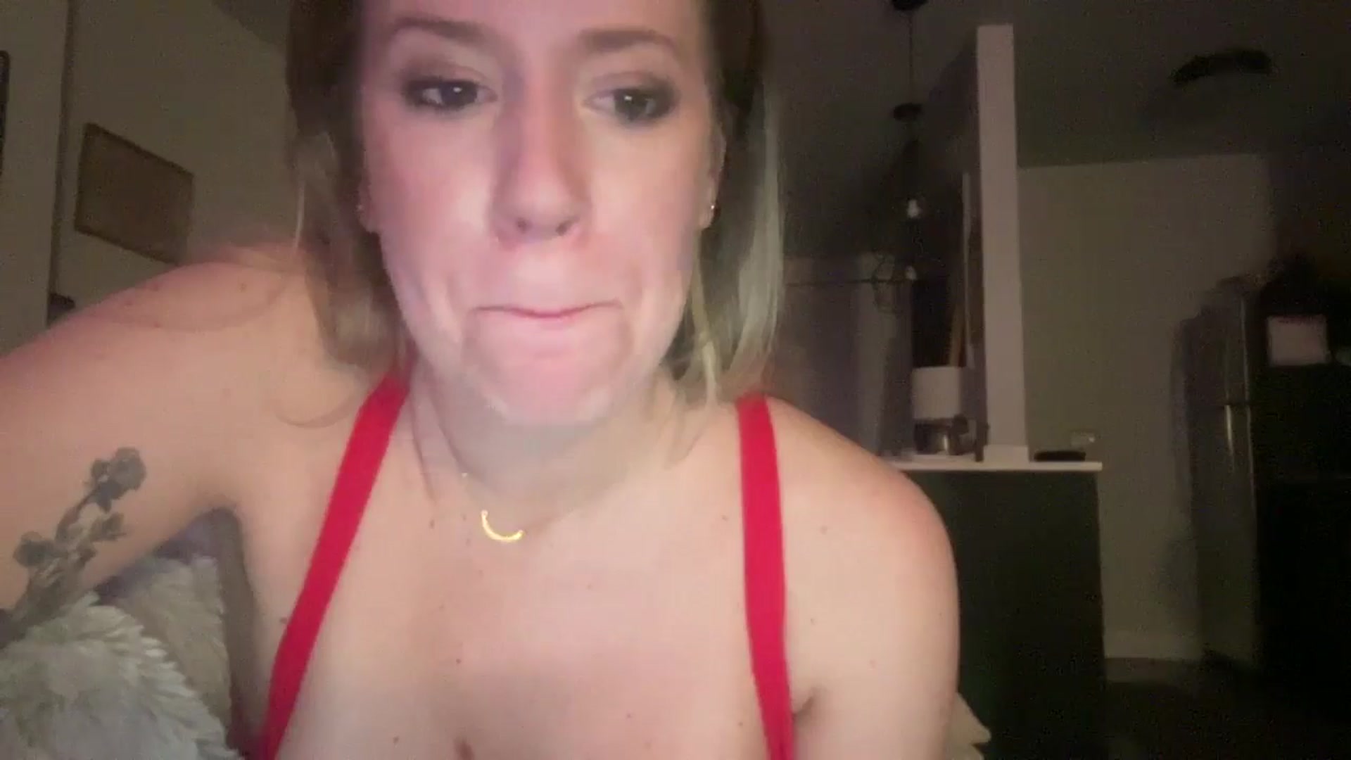 Gallery image thumbnail from ChiTown_777's myfreecams stream on, 11/23/2024, 05:22 image 8 of 20