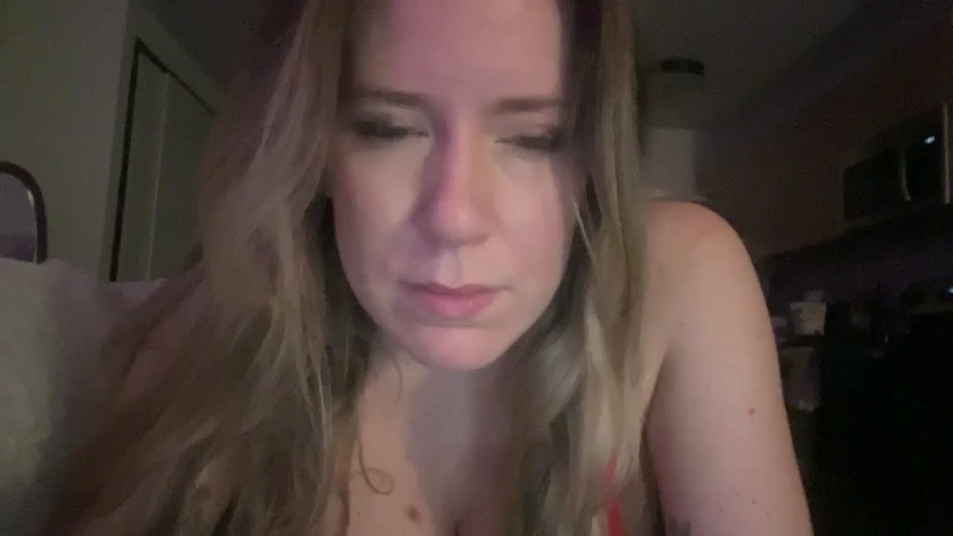 Gallery image thumbnail from ChiTown_777's myfreecams stream on, 11/23/2024, 05:22 image 3 of 20