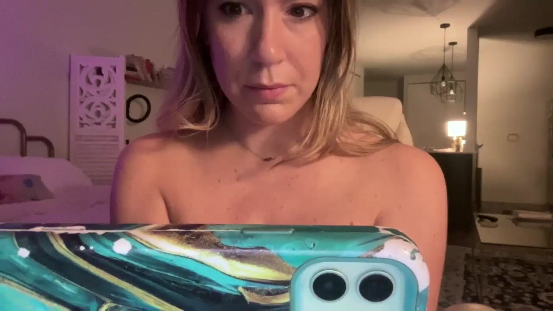 Gallery image thumbnail from ChiTown_777's myfreecams stream on, 12/02/2024, 01:07 image 15 of 20