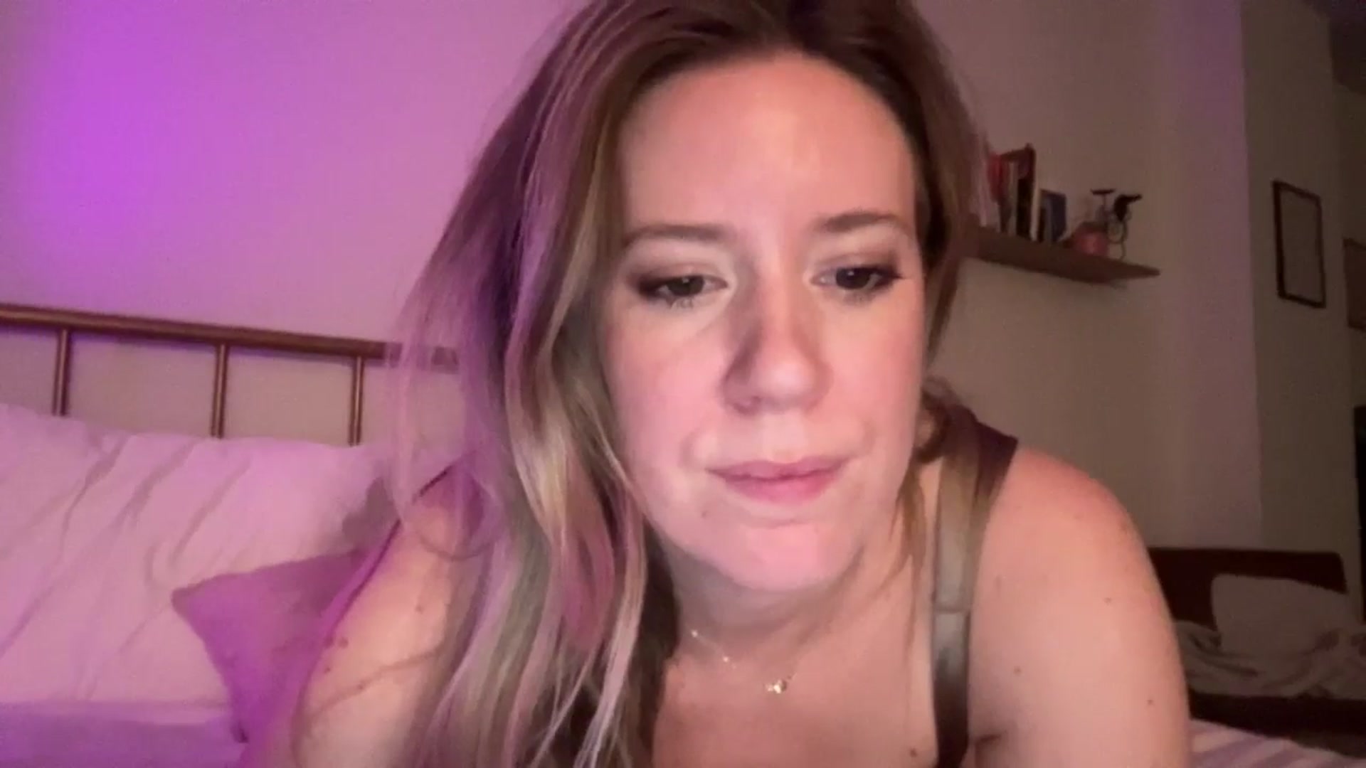 Gallery image thumbnail from ChiTown_777's myfreecams stream on, 02/19/2025, 04:10 image 12 of 20