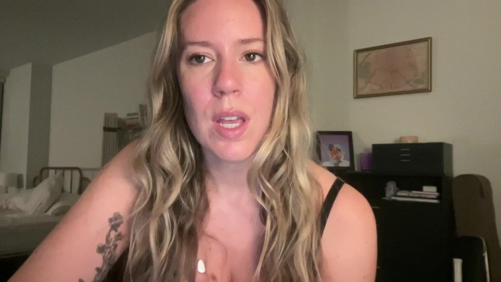 Gallery image thumbnail from ChiTown_777's myfreecams stream on, 07/03/2025, 04:19 image 18 of 20