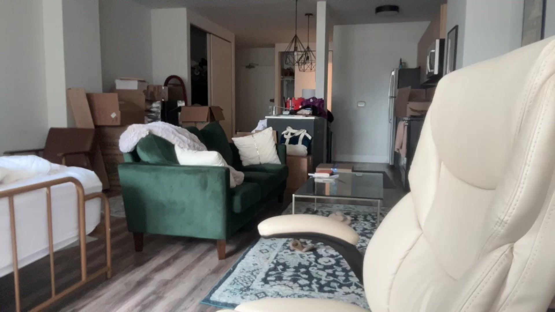 Gallery image thumbnail from ChiTown_777's myfreecams stream on, 08/15/2025, 18:16 image 6 of 20