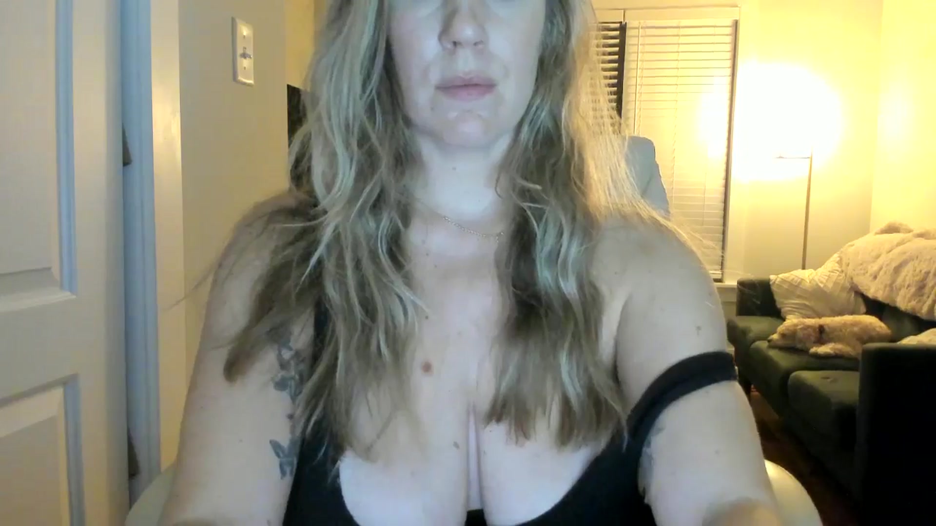 Gallery image thumbnail from ChiTown_777's myfreecams stream on, 11/07/2025, 05:10 image 9 of 20