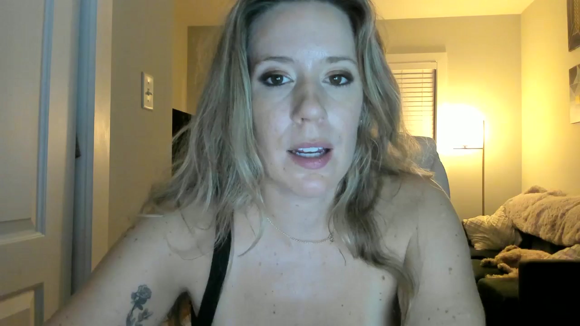 Gallery image thumbnail from ChiTown_777's myfreecams stream on, 11/07/2025, 05:46 image 11 of 20