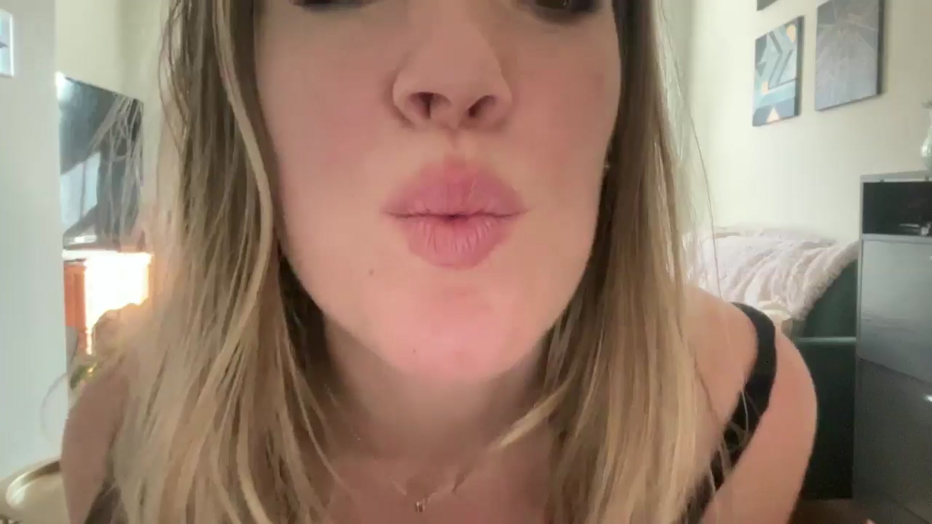 Gallery image thumbnail from ChiTown_777's myfreecams stream on, 01/17/2026, 20:47 image 11 of 20