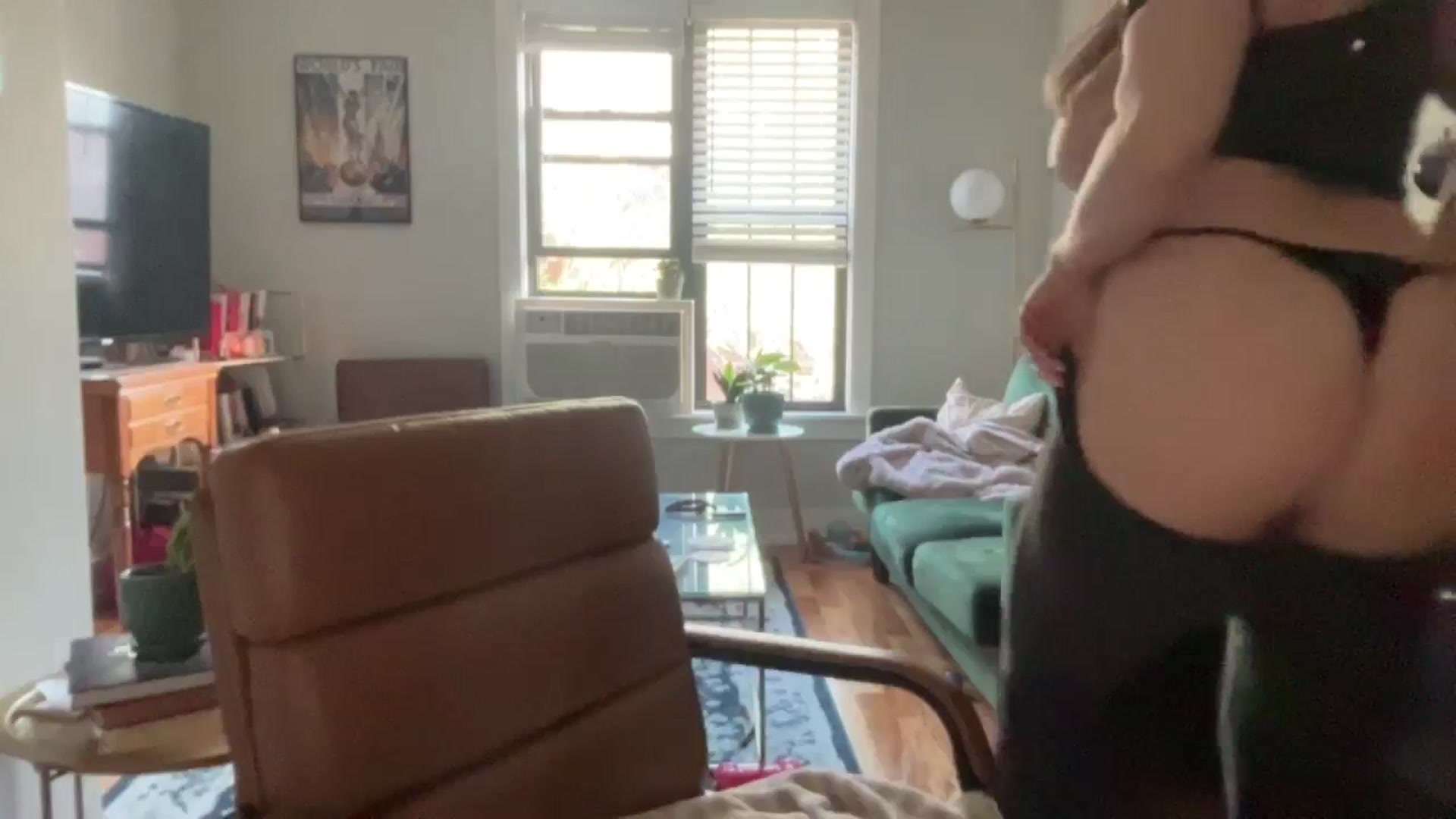 Gallery image thumbnail from ChiTown_777's myfreecams stream on, 04/19/2026, 23:15 image 4 of 20