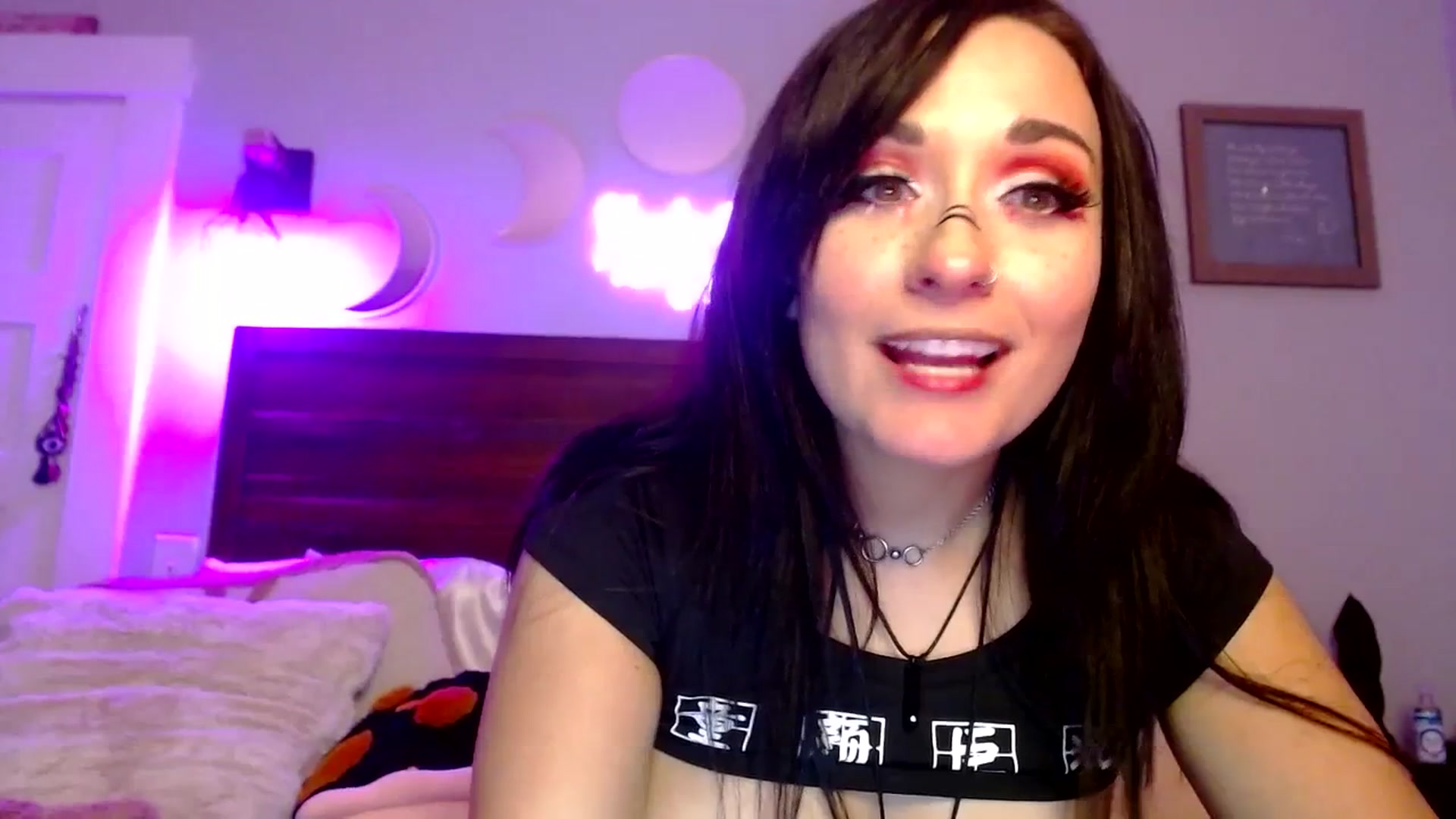 Gallery image thumbnail from ChibiCyriis's myfreecams stream on, 06/29/2023, 01:27 image 15 of 20