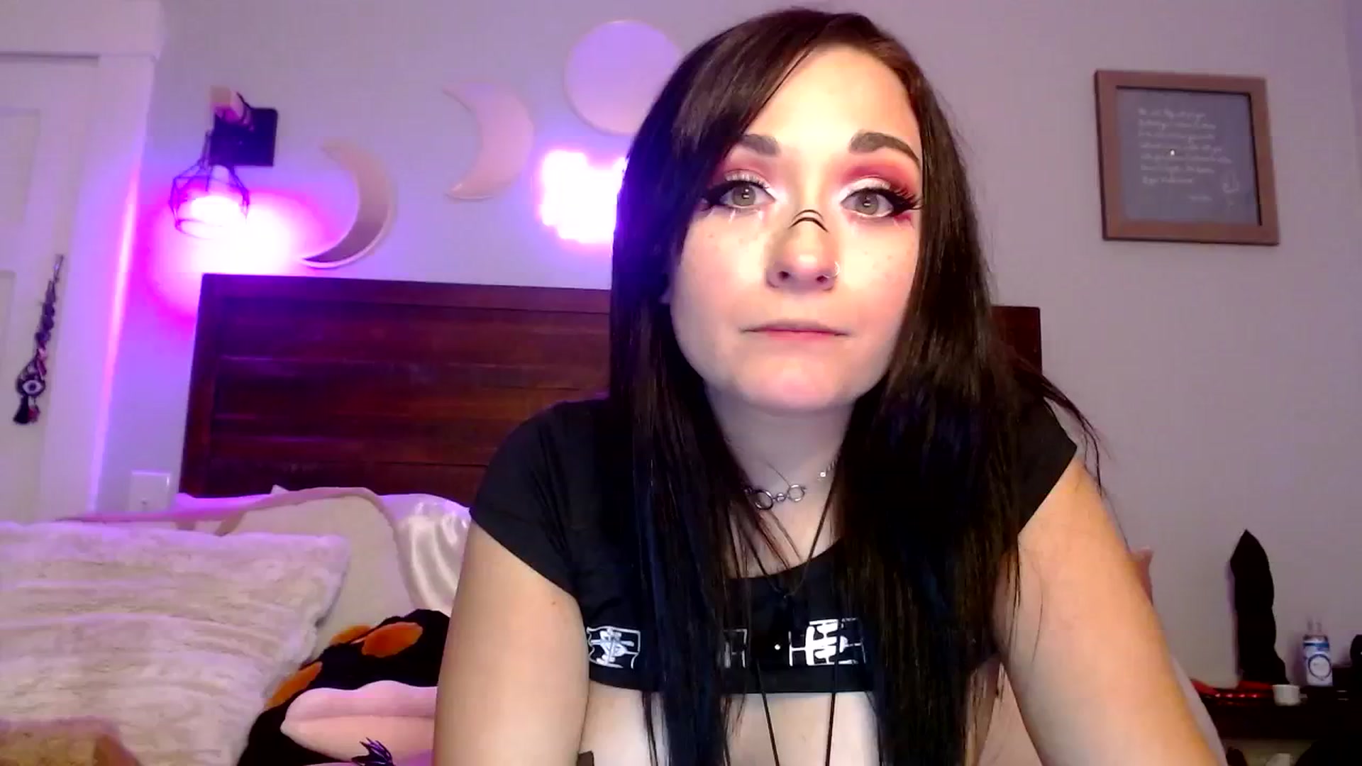 Gallery image thumbnail from ChibiCyriis's myfreecams stream on, 06/29/2023, 01:27 image 18 of 20